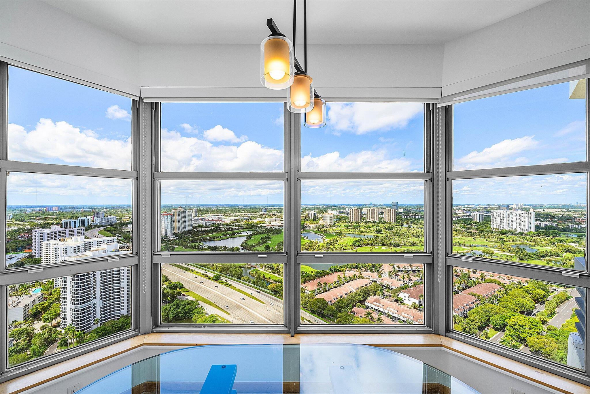 3500 Mystic Pointe Drive Ph4