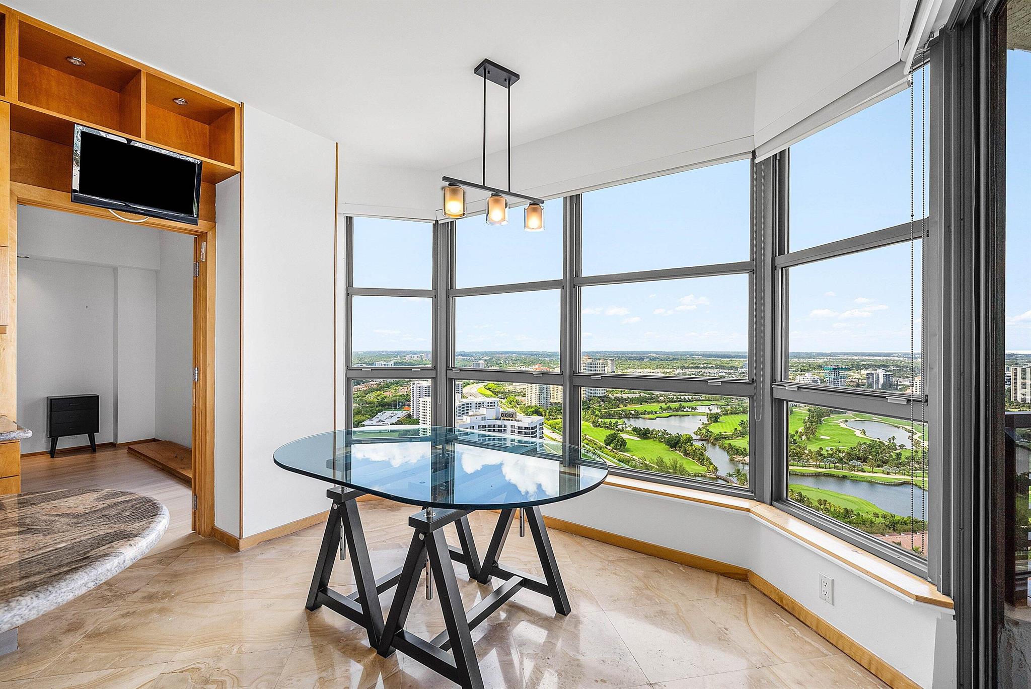 3500 Mystic Pointe Drive Ph4