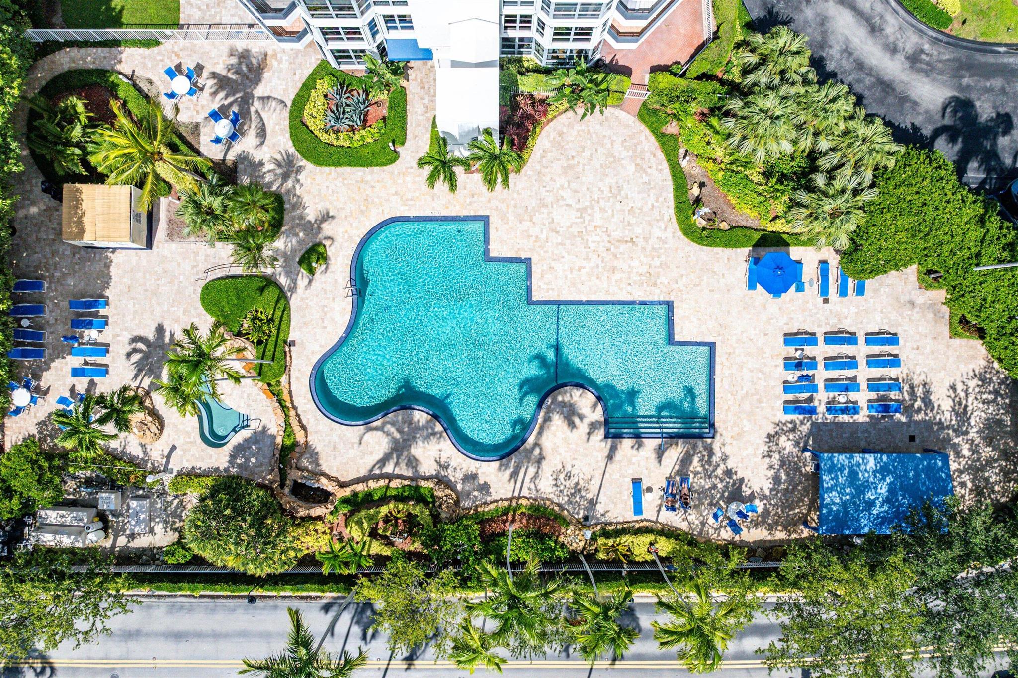 3500 Mystic Pointe Drive Ph4