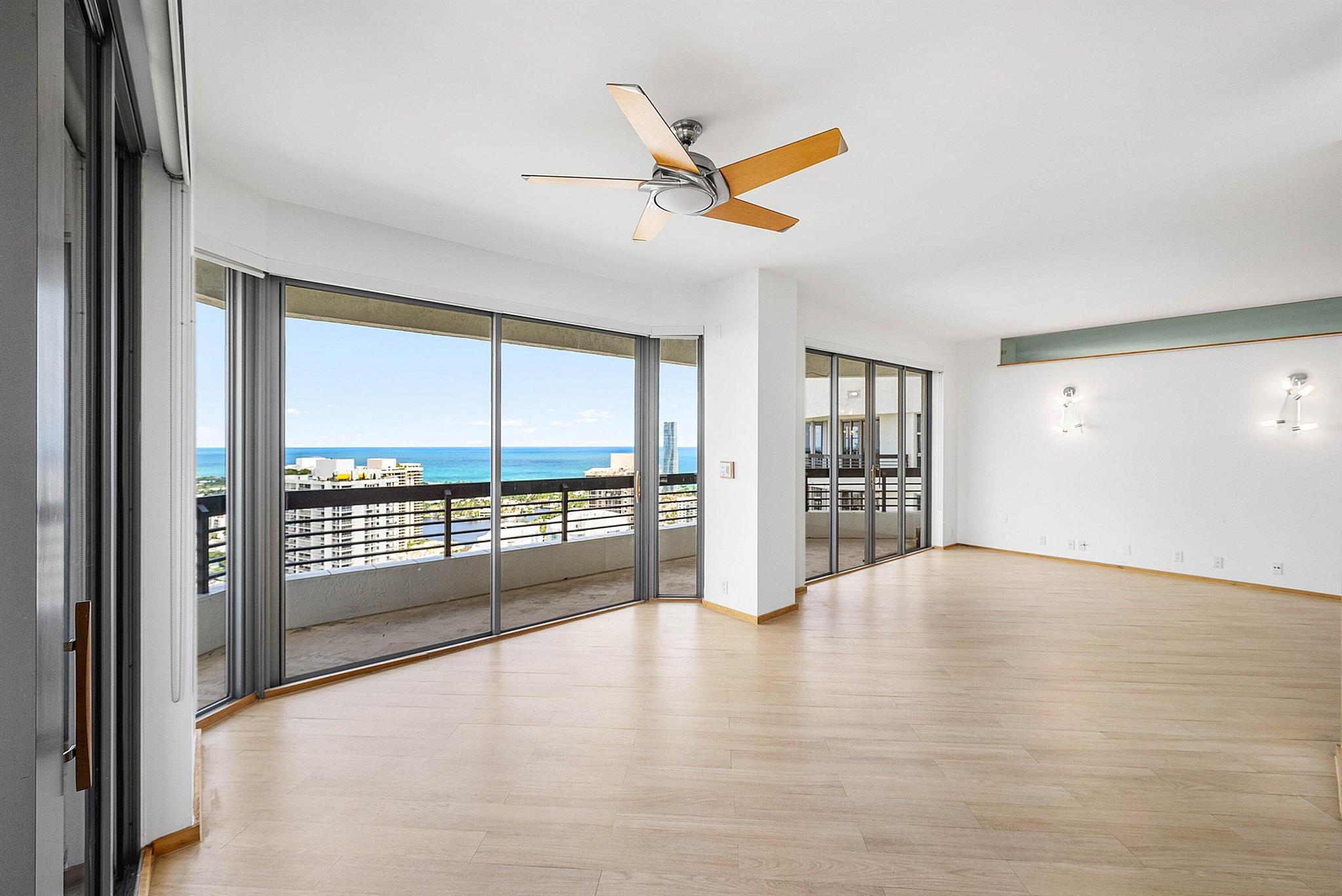 3500 Mystic Pointe Drive Ph4