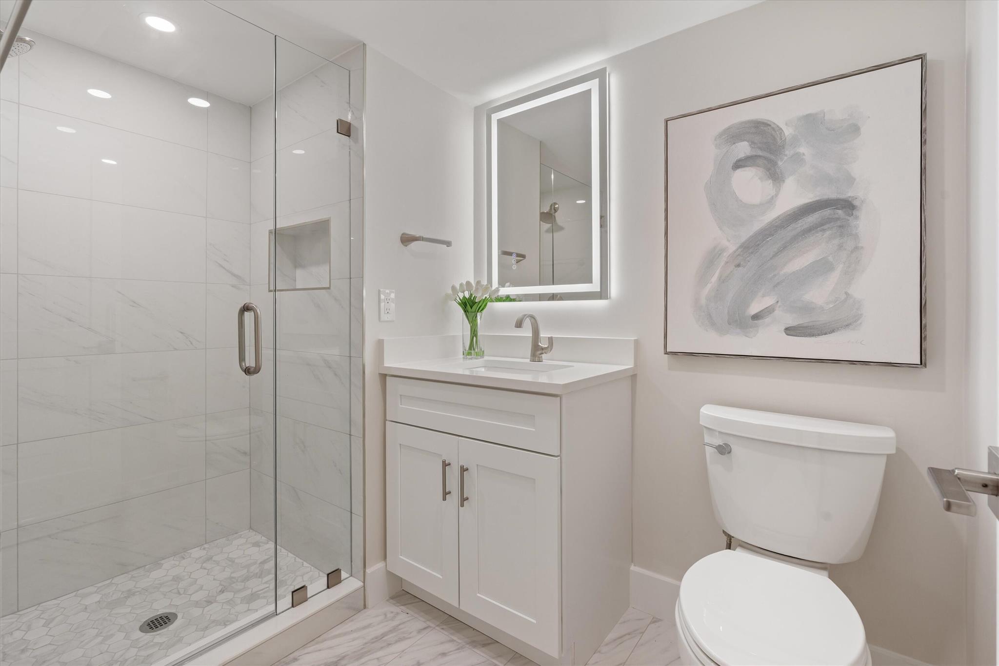 48 Stratford Lane W C