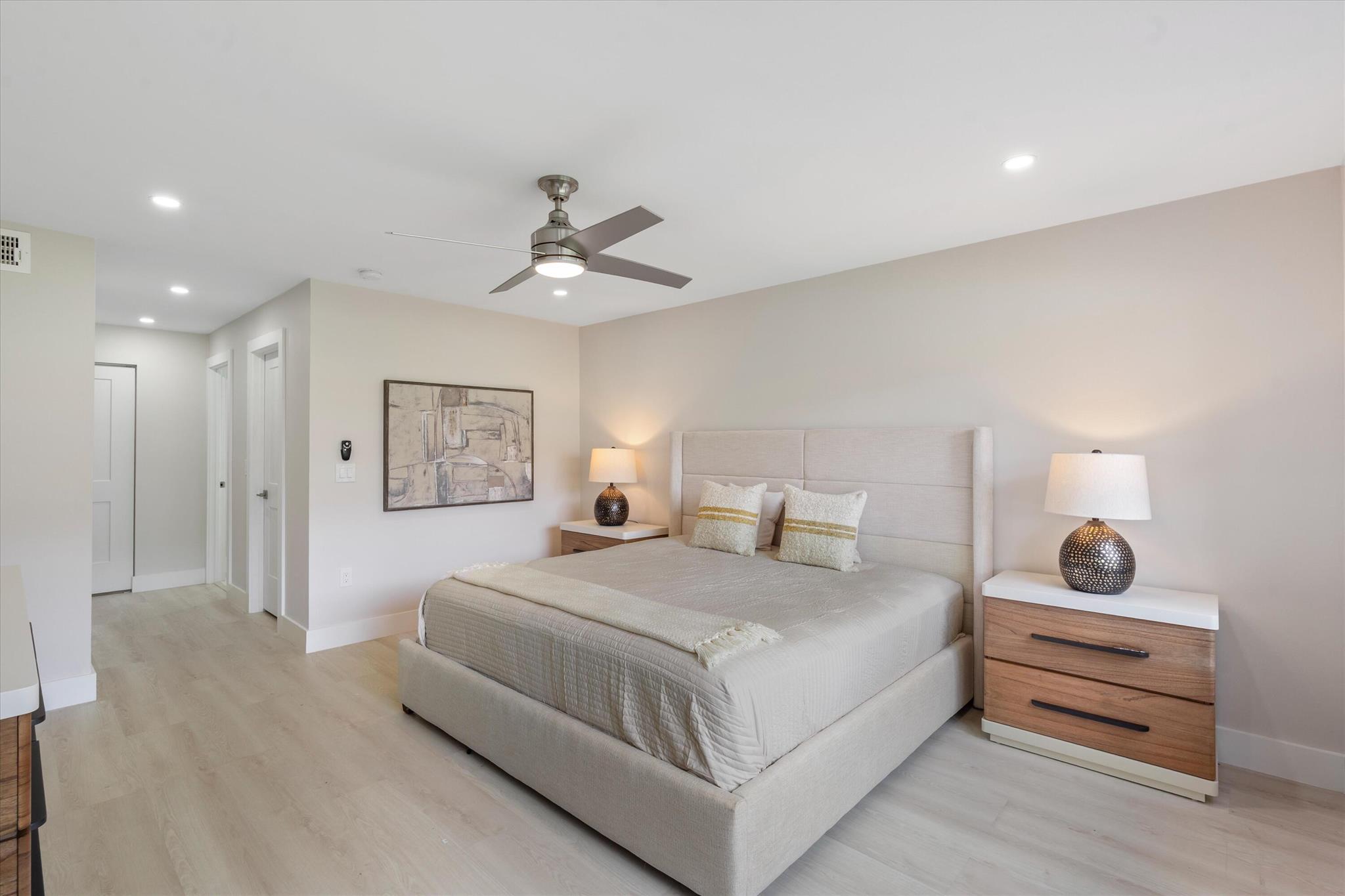 48 Stratford Lane W C