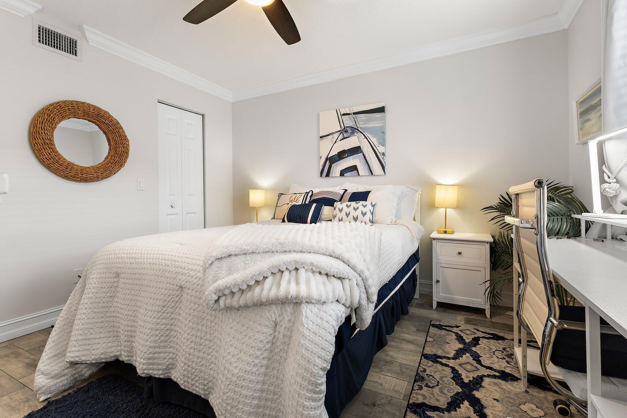 1201 Pinecrest Circle B