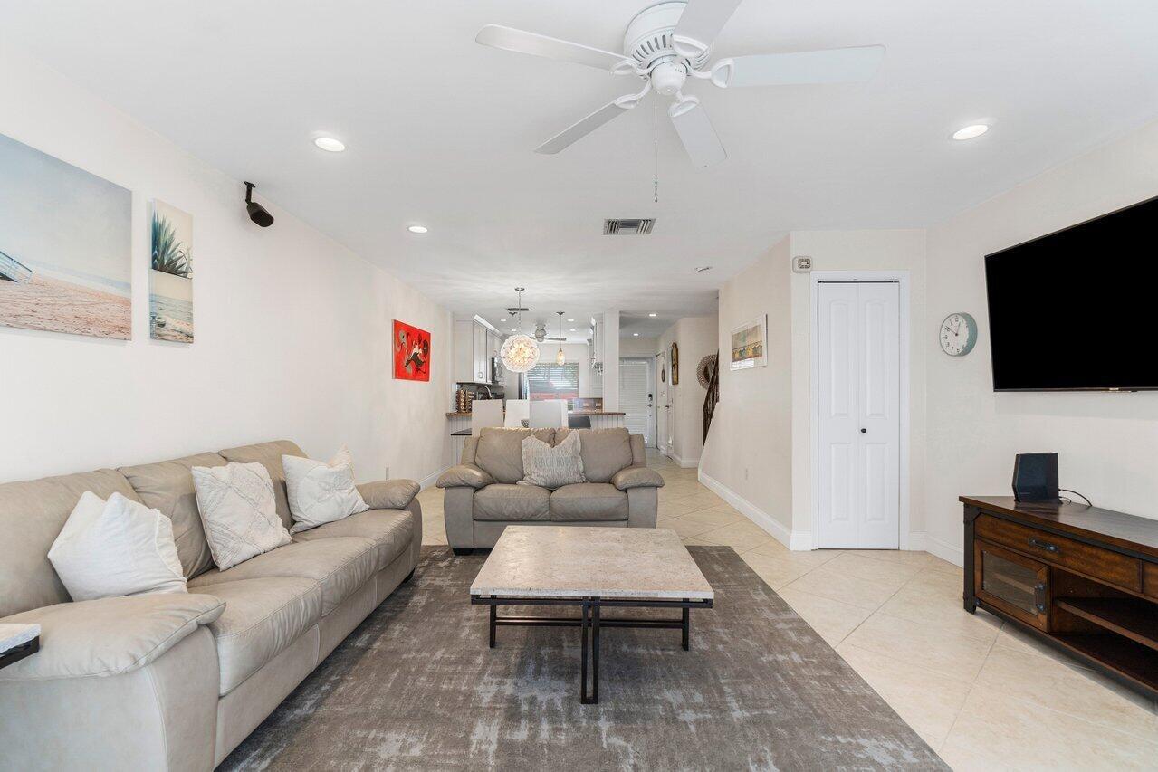 842 SE 19th Avenue 103