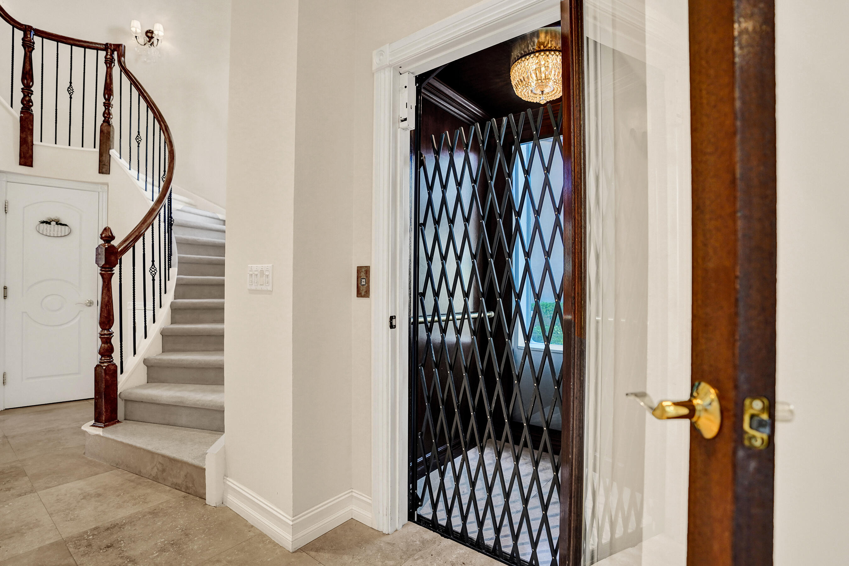 612 Admirals Way