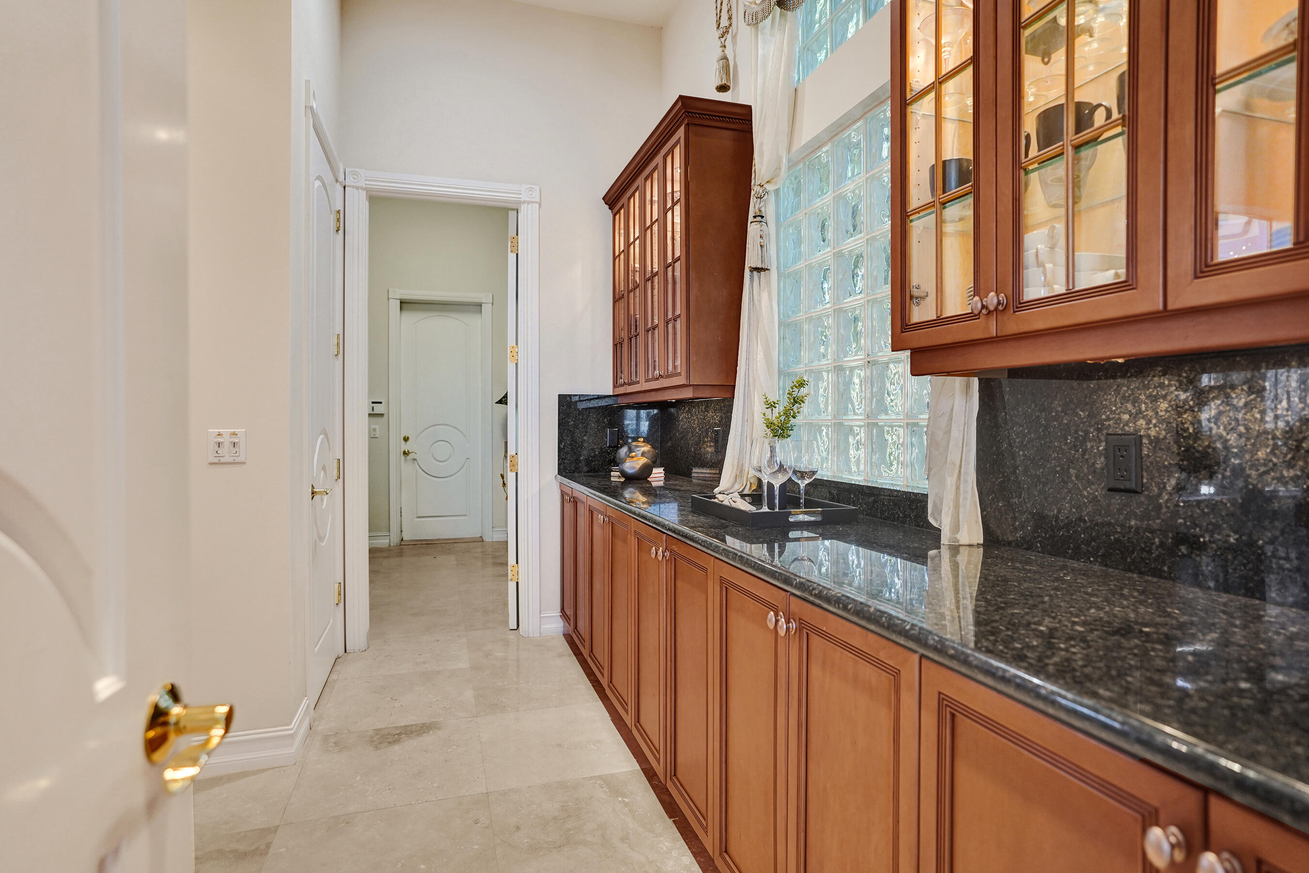 612 Admirals Way
