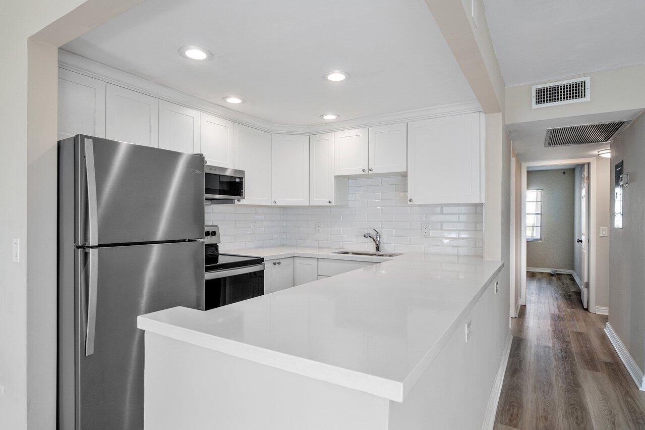 517 Fanshaw M