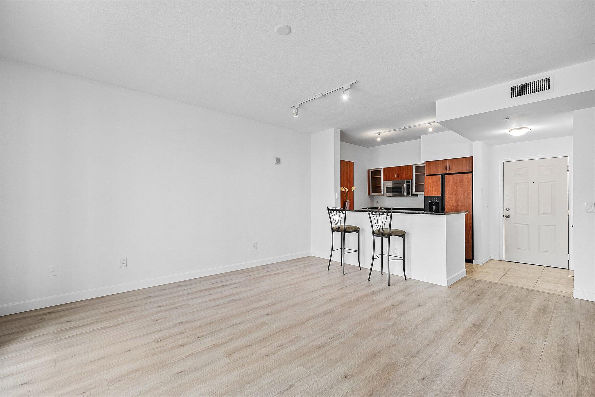 233 S Federal Highway 404