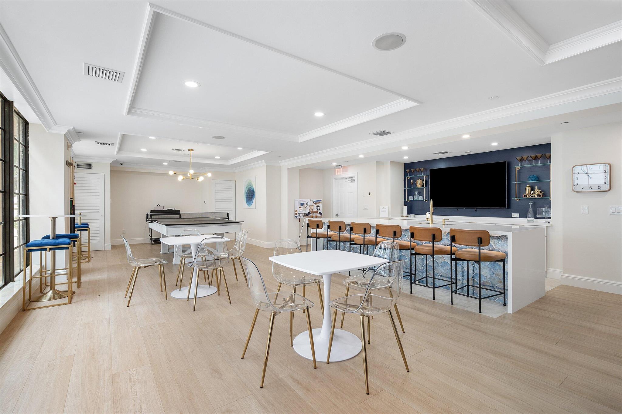 233 S Federal Highway 404