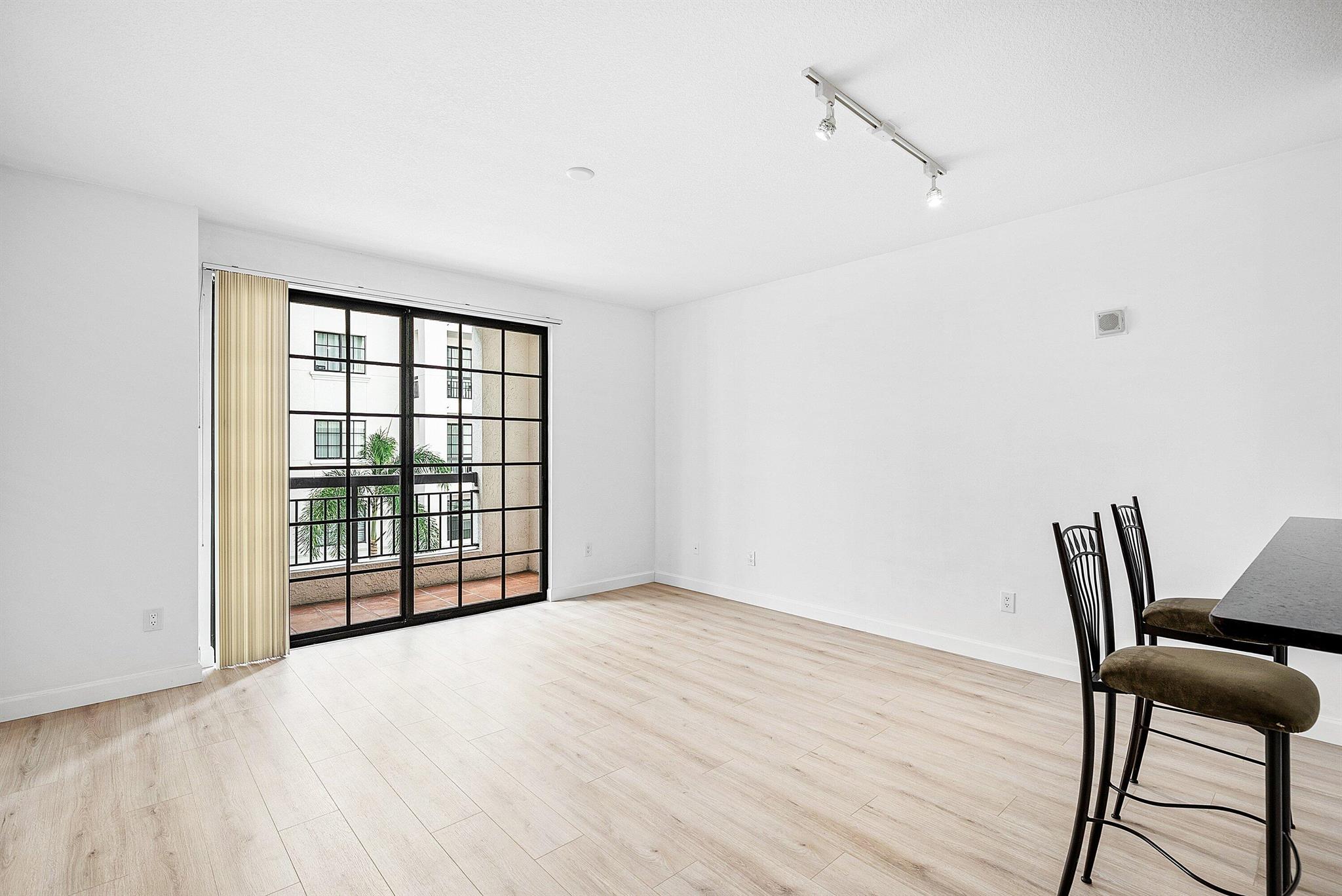 233 S Federal Highway 404