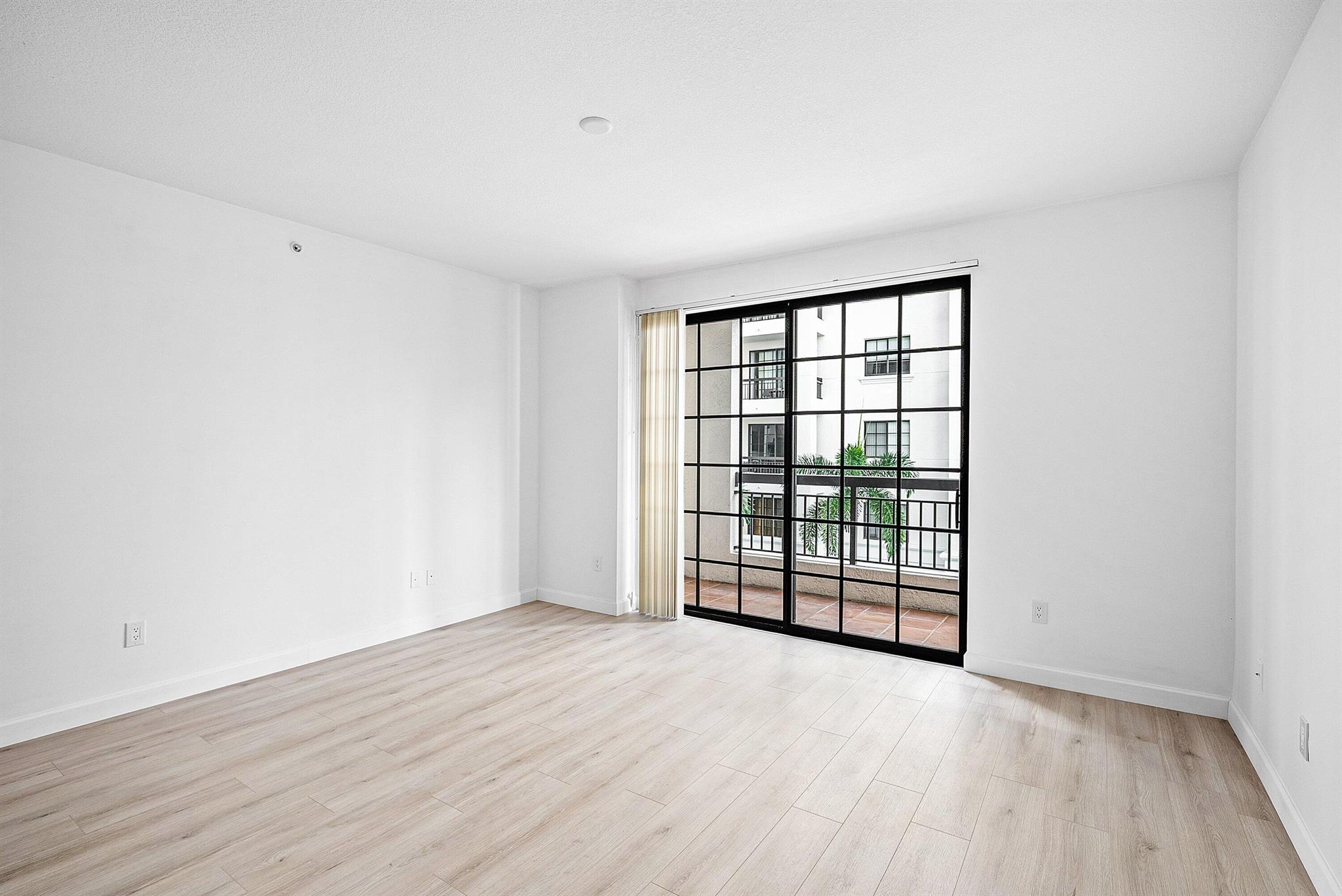 233 S Federal Highway 404