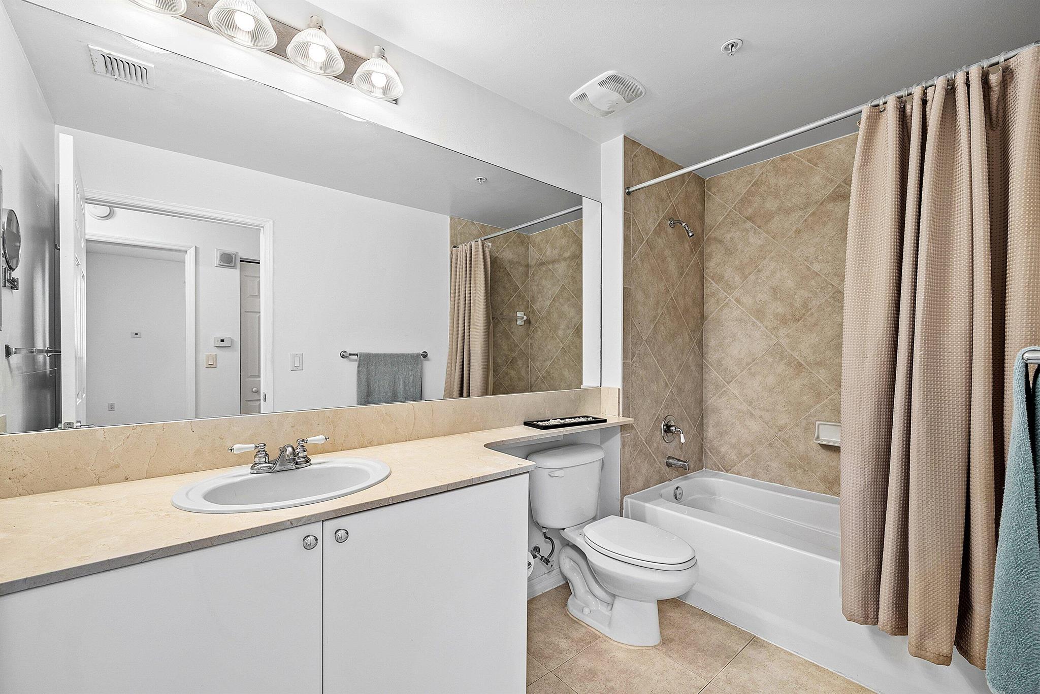 233 S Federal Highway 404