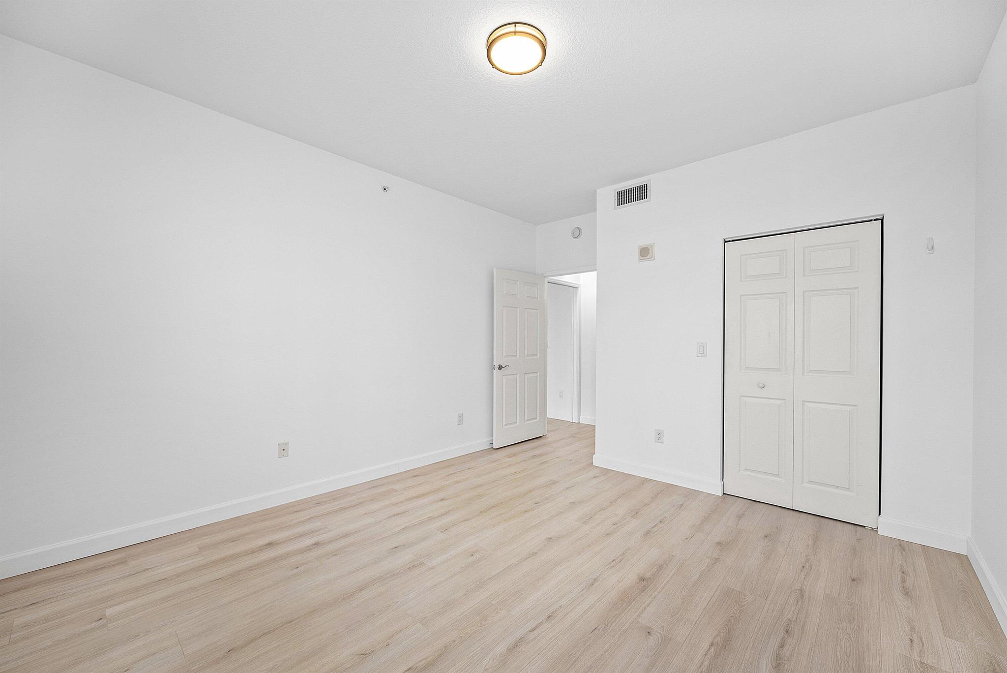 233 S Federal Highway 404