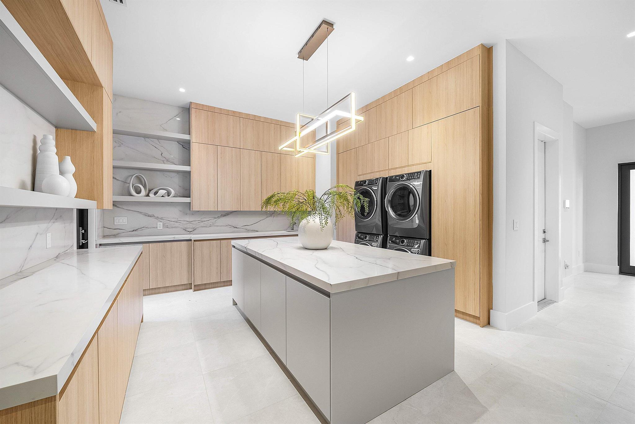 16484 Bridlewood Circle