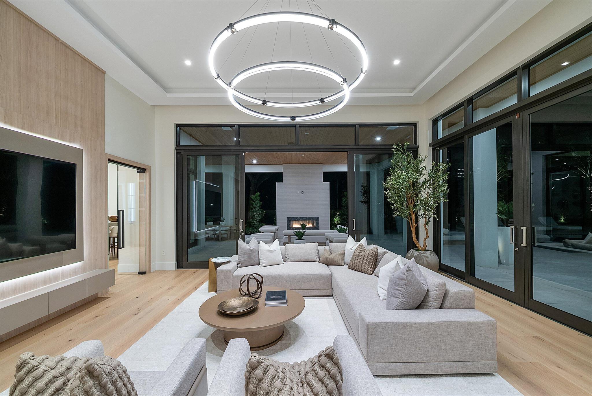 16484 Bridlewood Circle