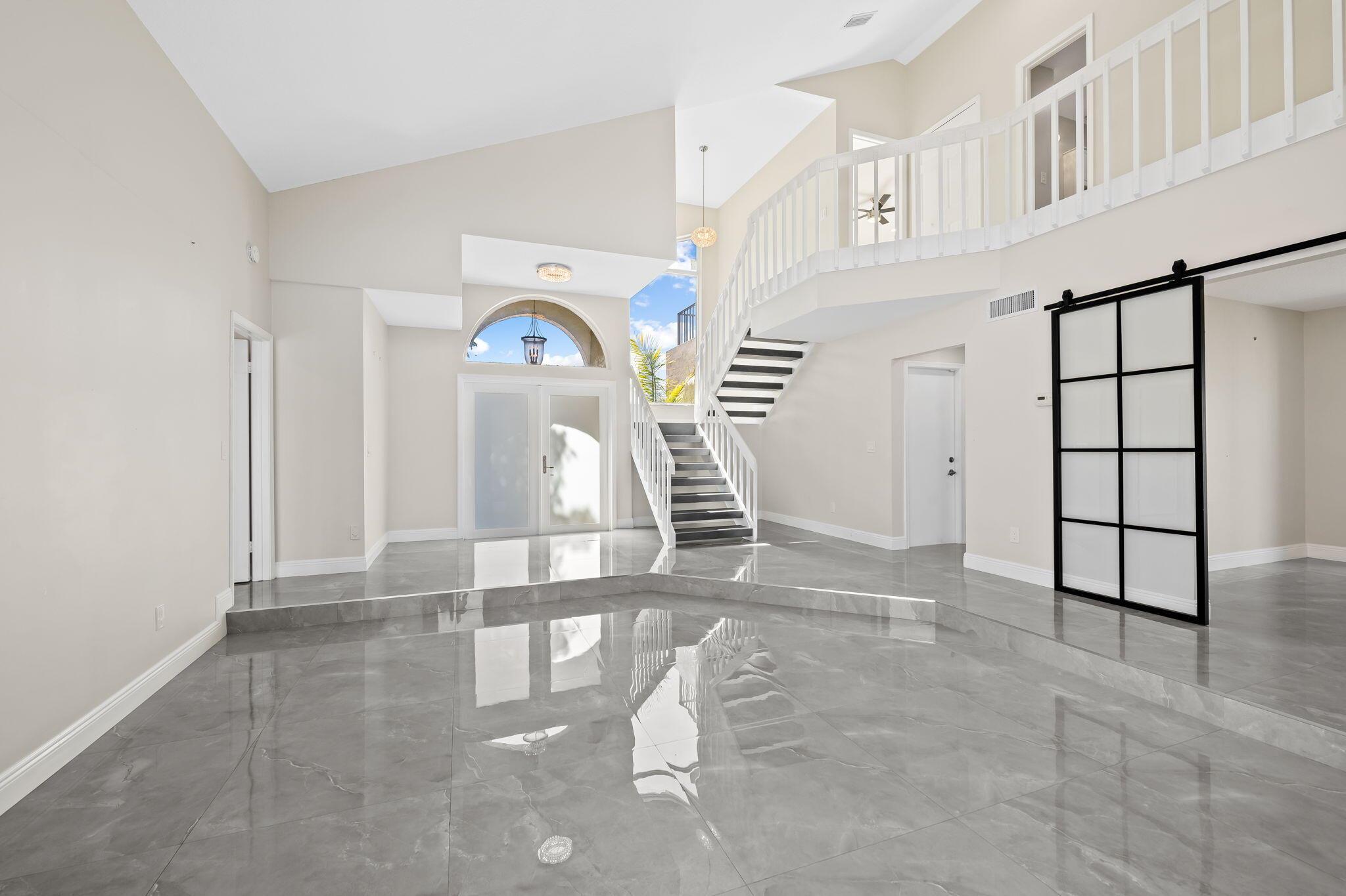 23162 L'Ermitage Circle