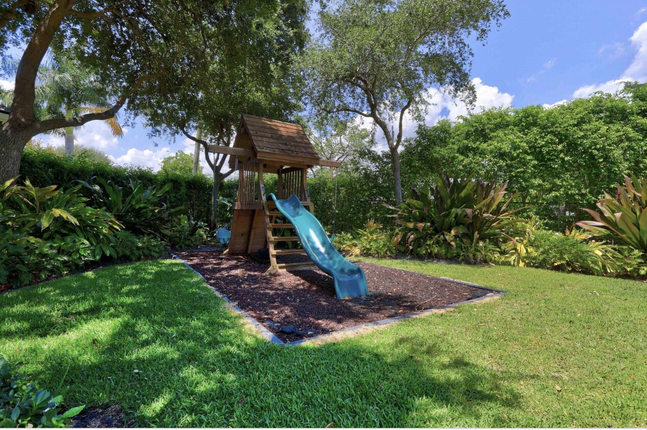 1061 Kokomo Key Lane