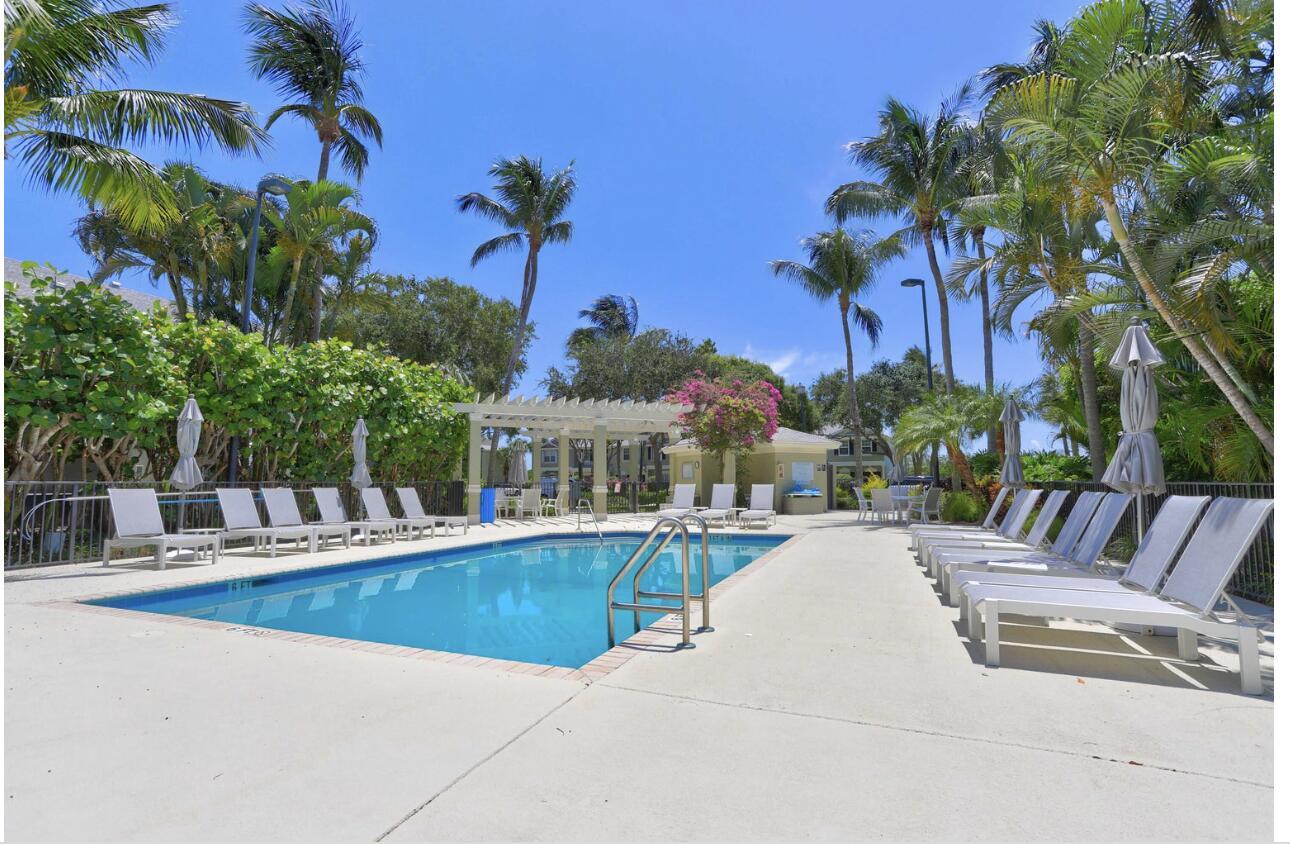 1061 Kokomo Key Lane