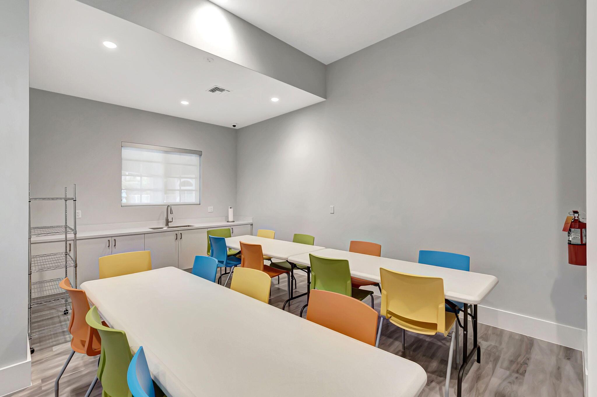 6032 Rossmoor Lakes Court