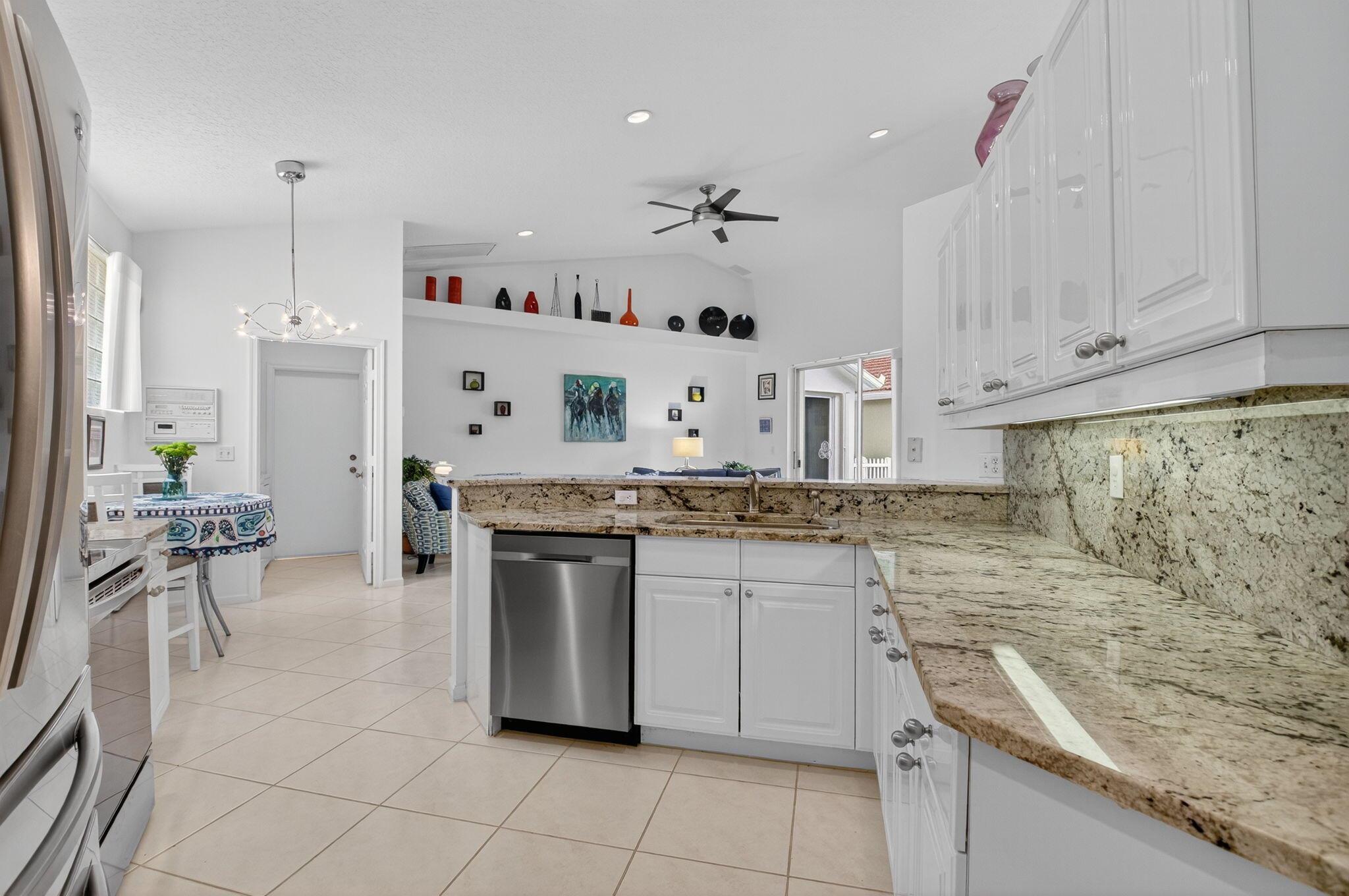 6032 Rossmoor Lakes Court