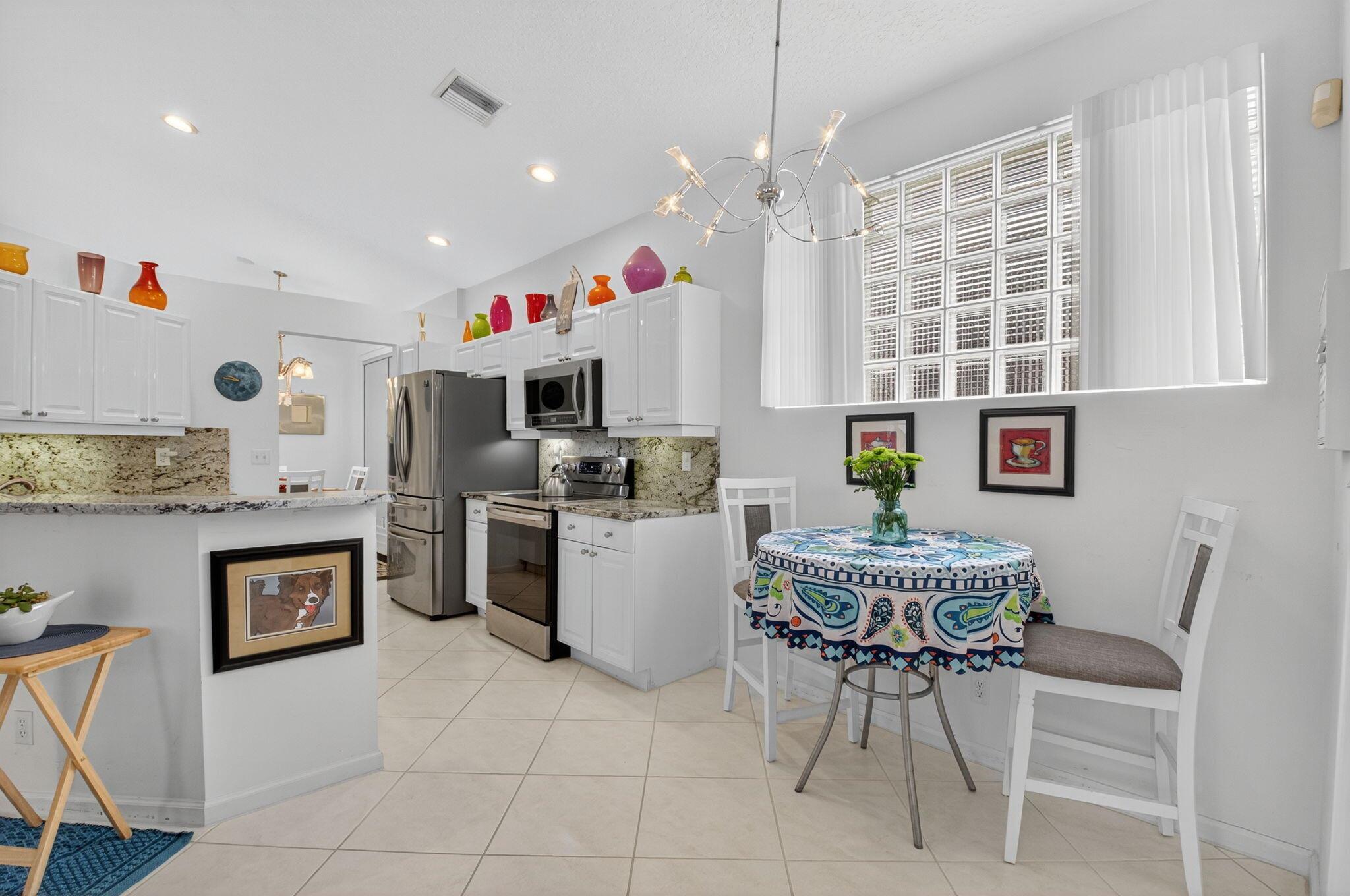 6032 Rossmoor Lakes Court