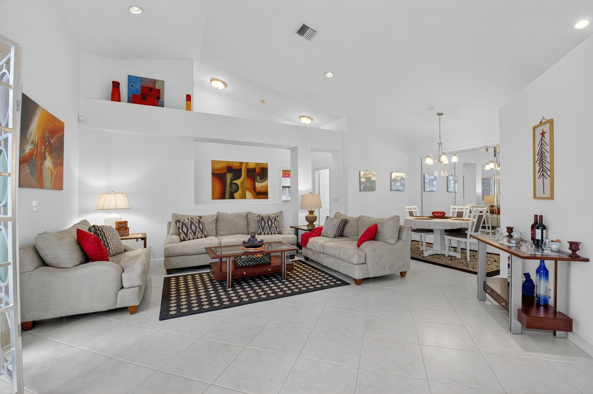 6032 Rossmoor Lakes Court