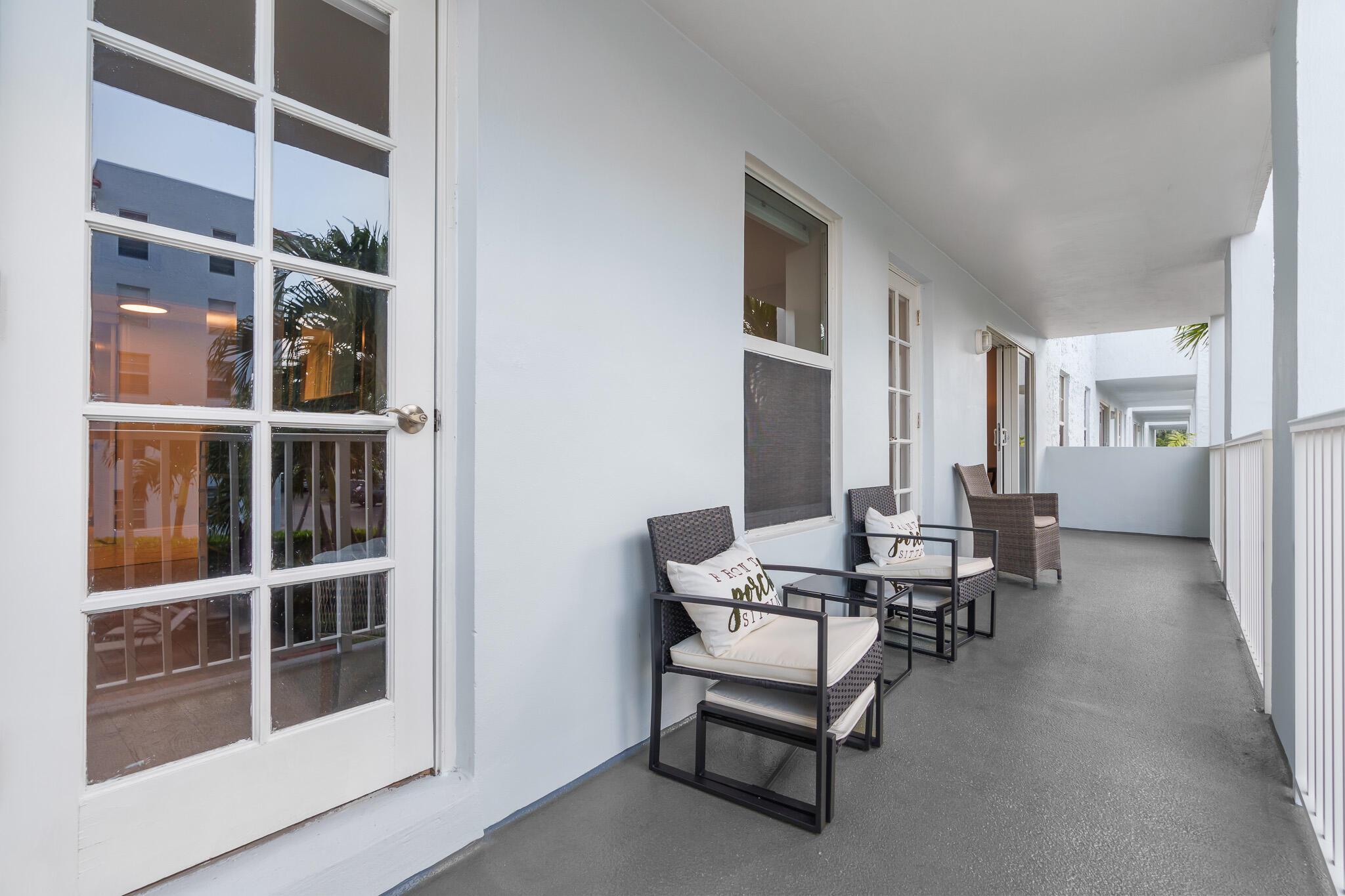 950 Ponce De Leon Road 207