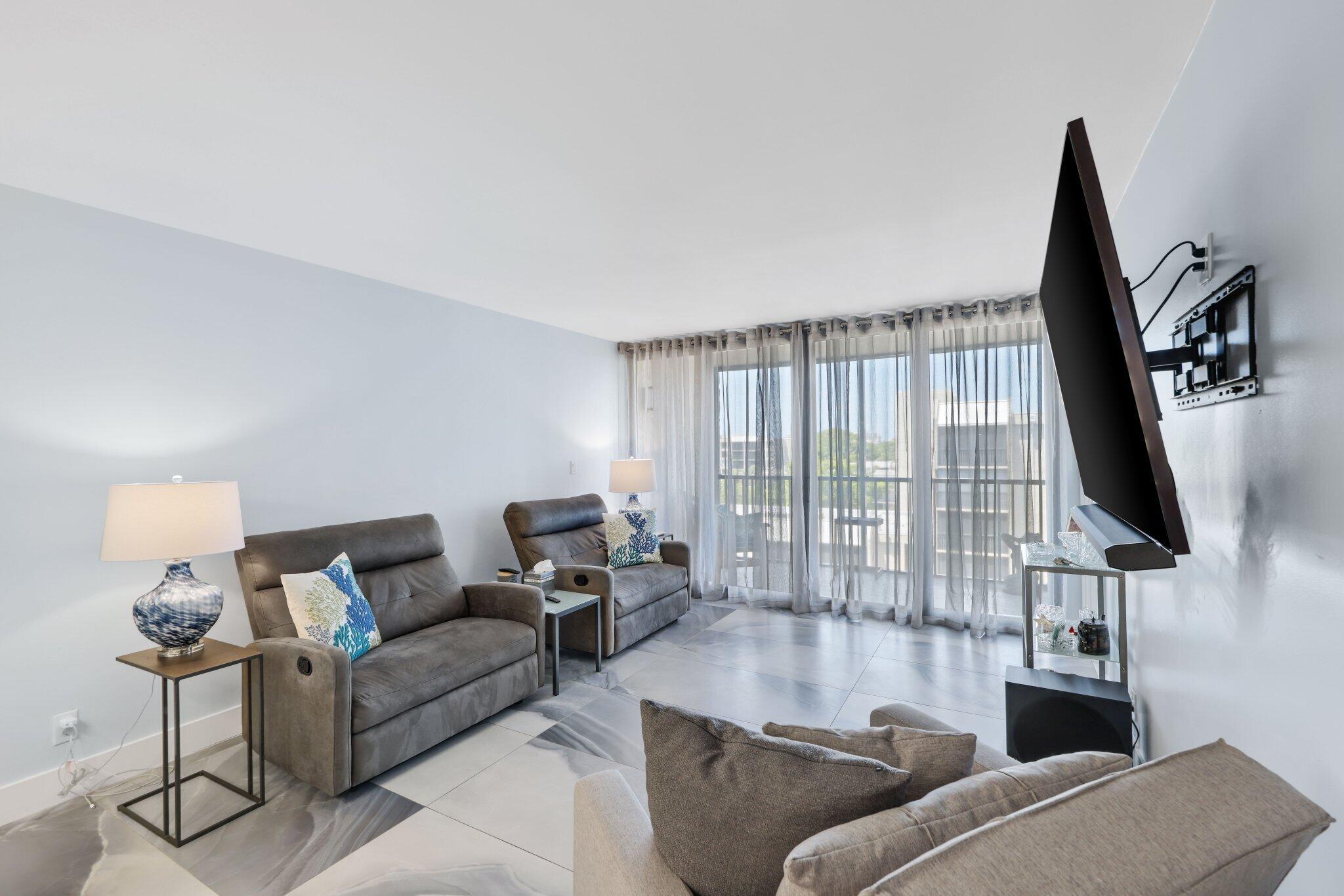 12 Royal Palm Way Unit 605