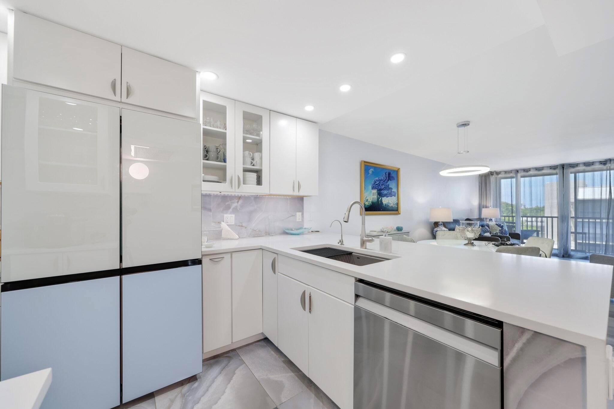 12 Royal Palm Way Unit 605