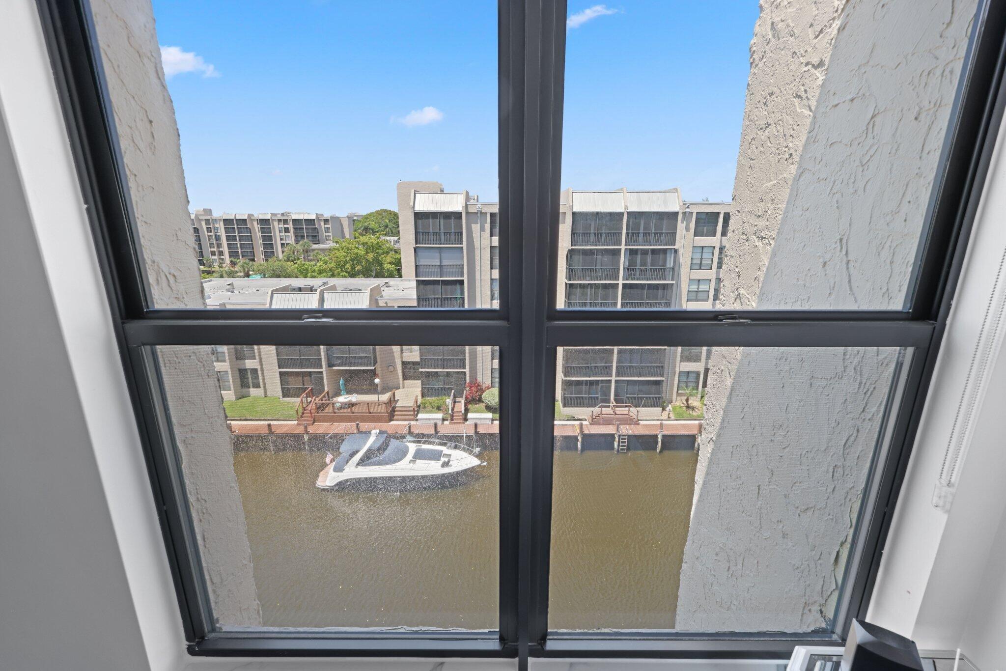 12 Royal Palm Way Unit 605