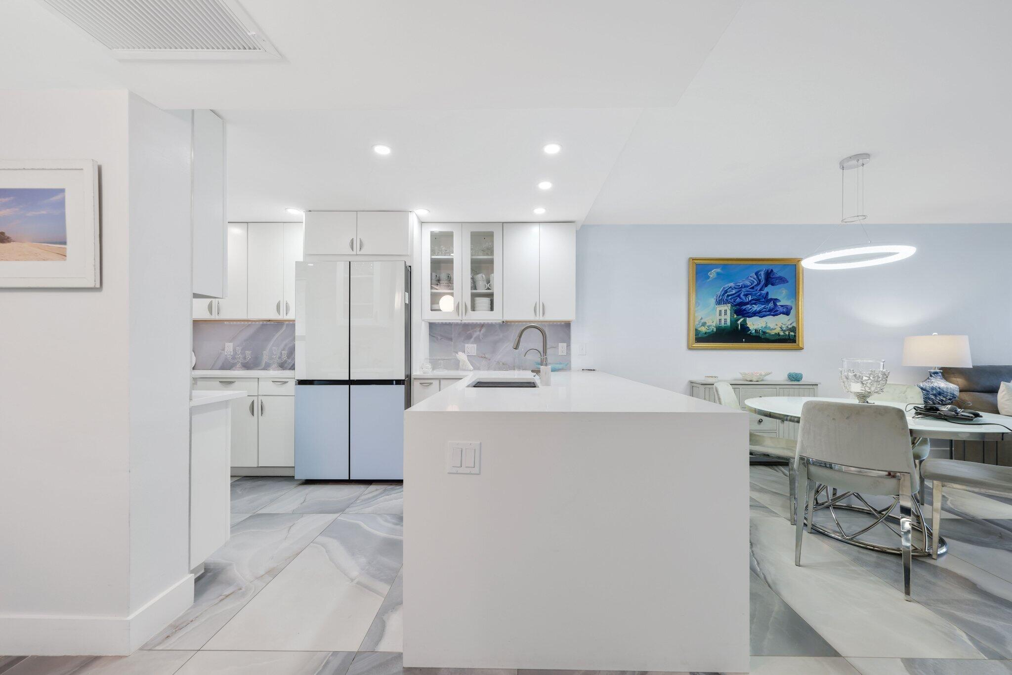 12 Royal Palm Way Unit 605