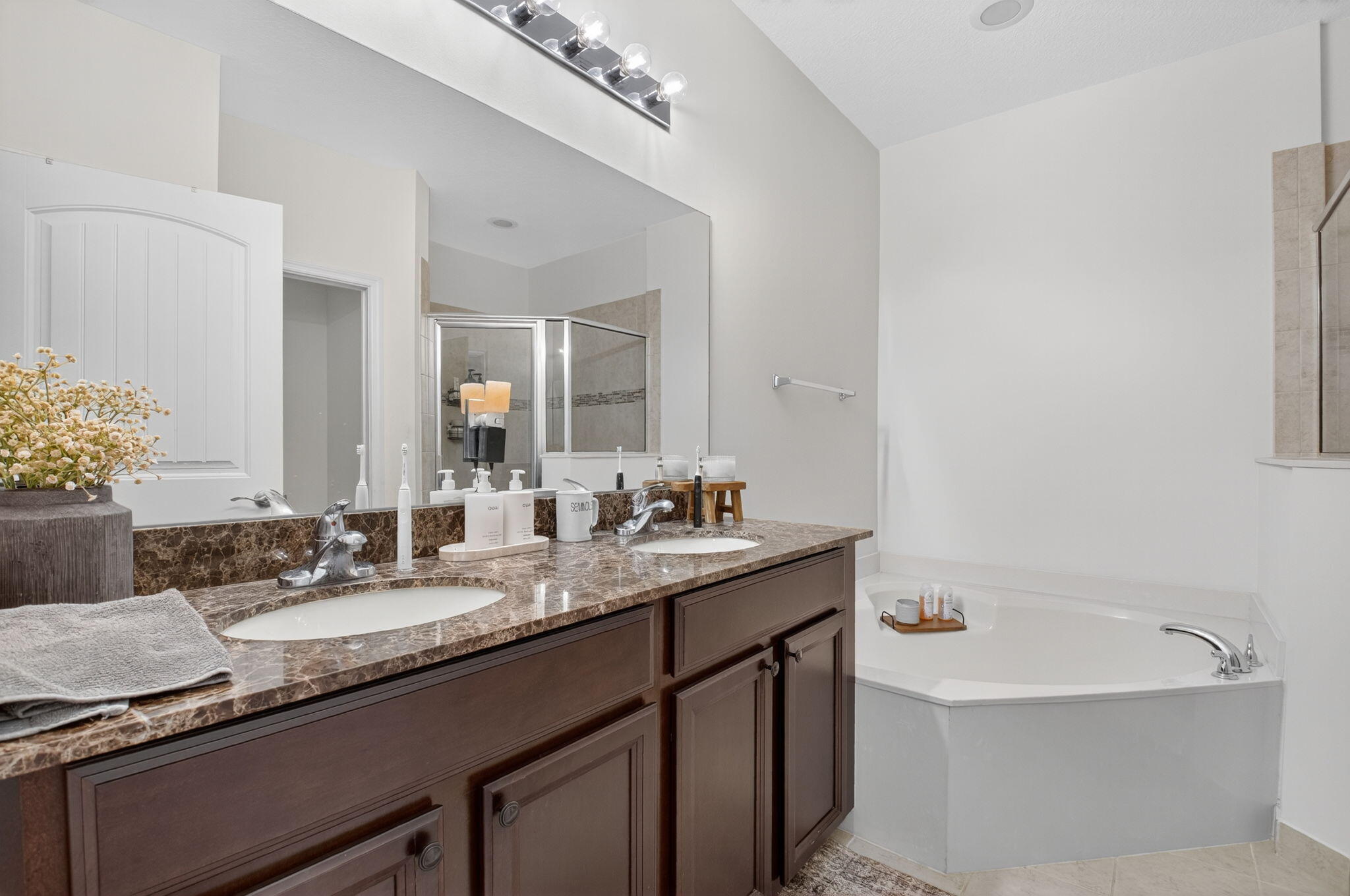 148 W Astor Circle