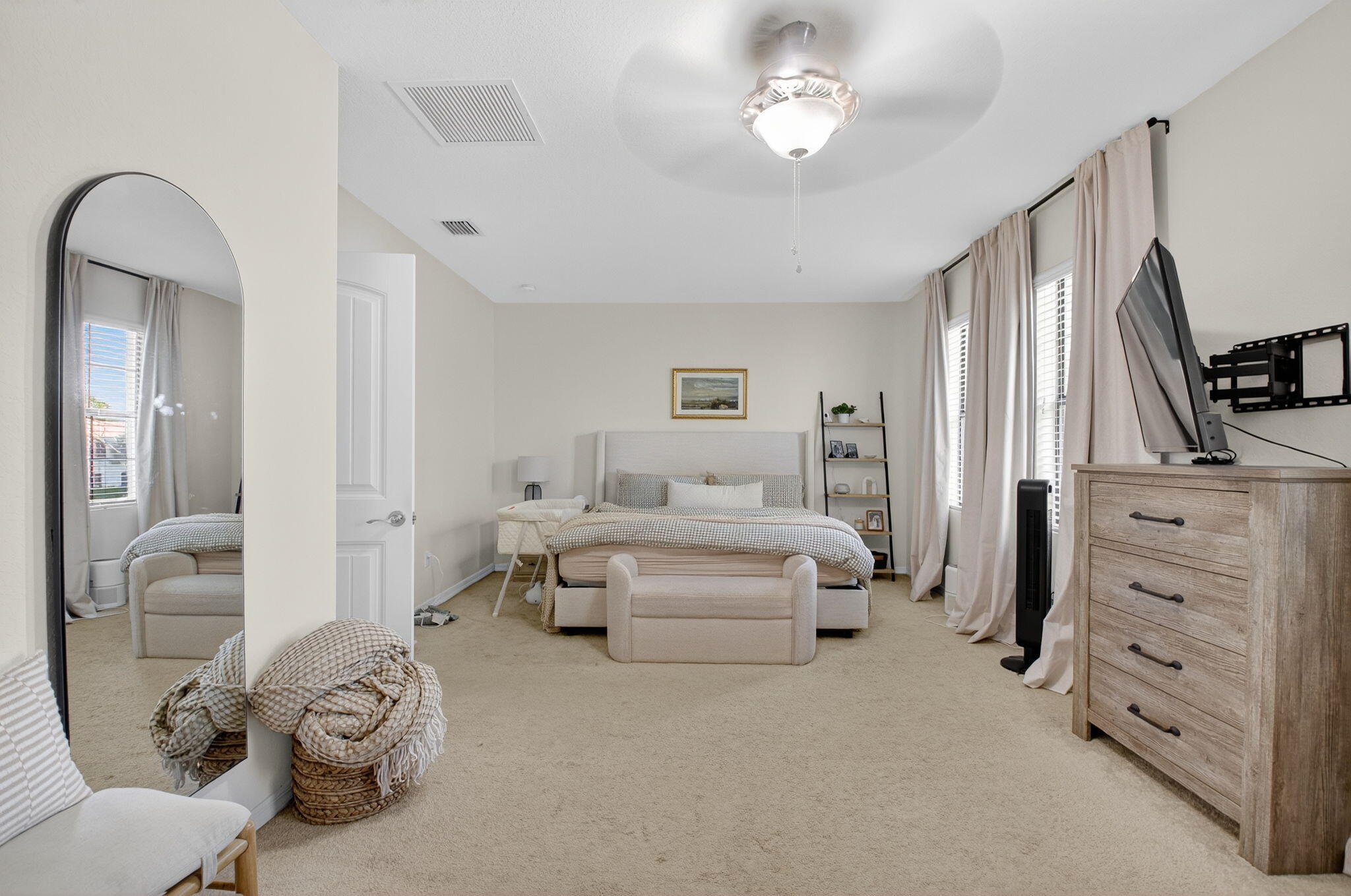 148 W Astor Circle