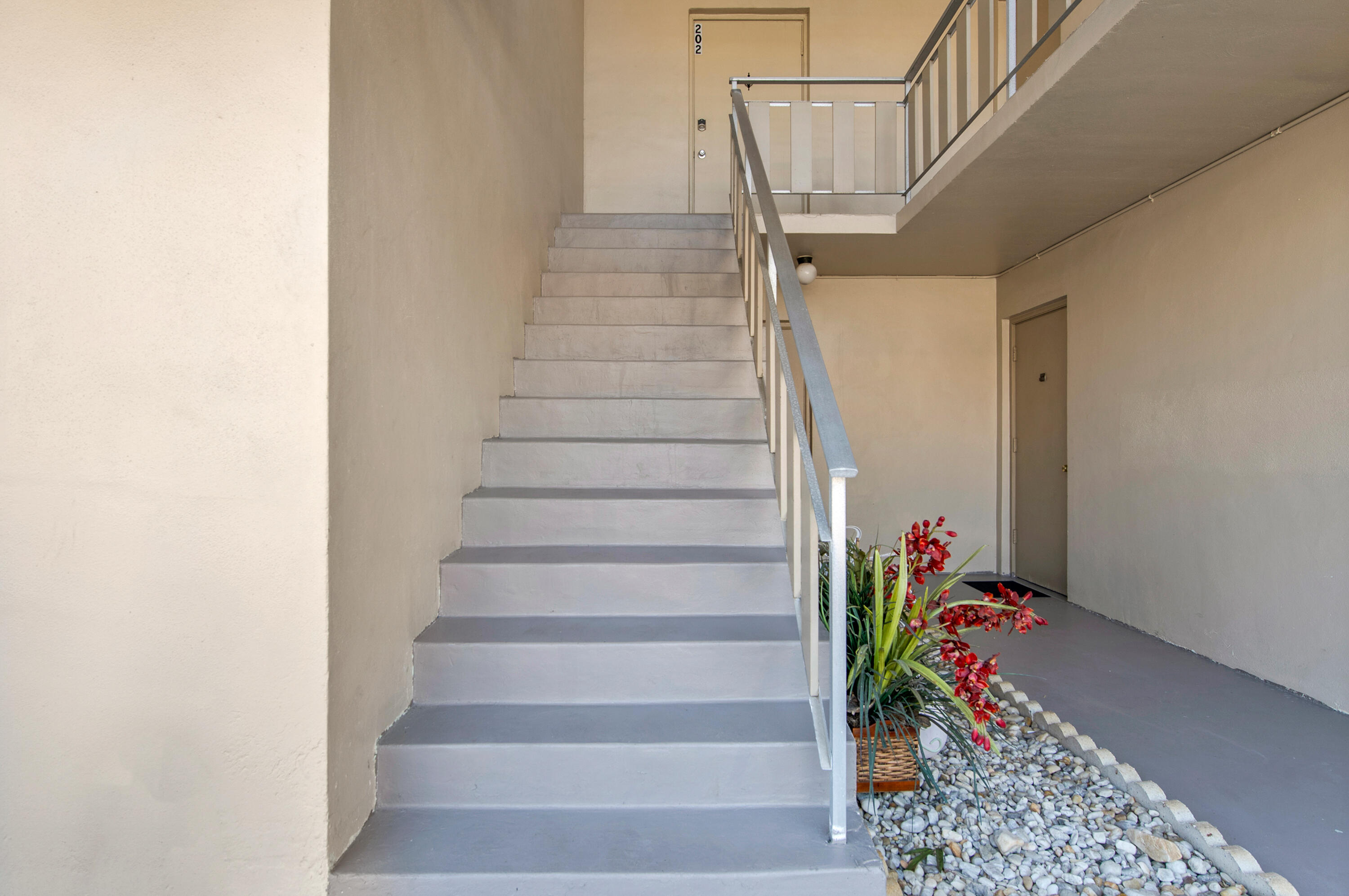 312 NE 17th Avenue 202