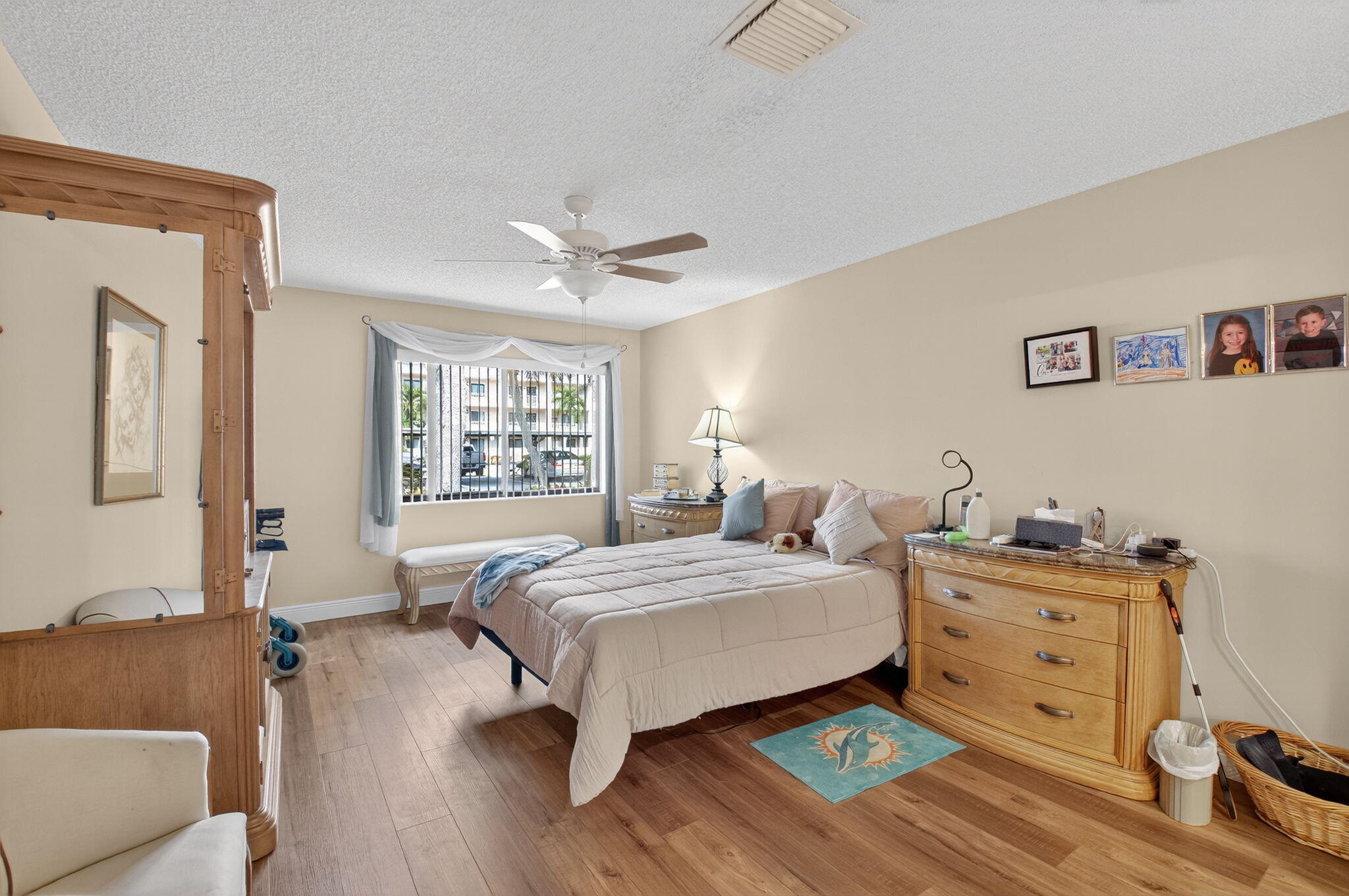 6234 Pointe Regal Circle