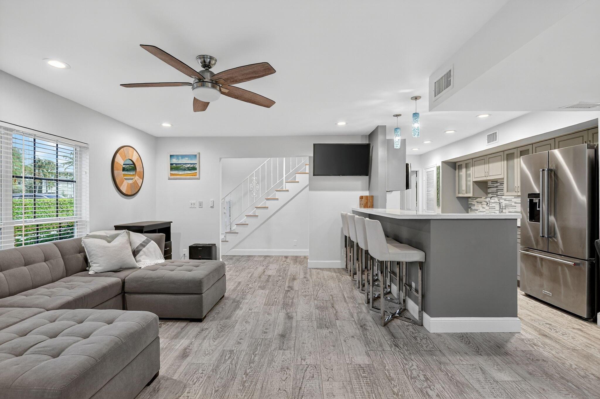 1194 Hillsboro Mile 74