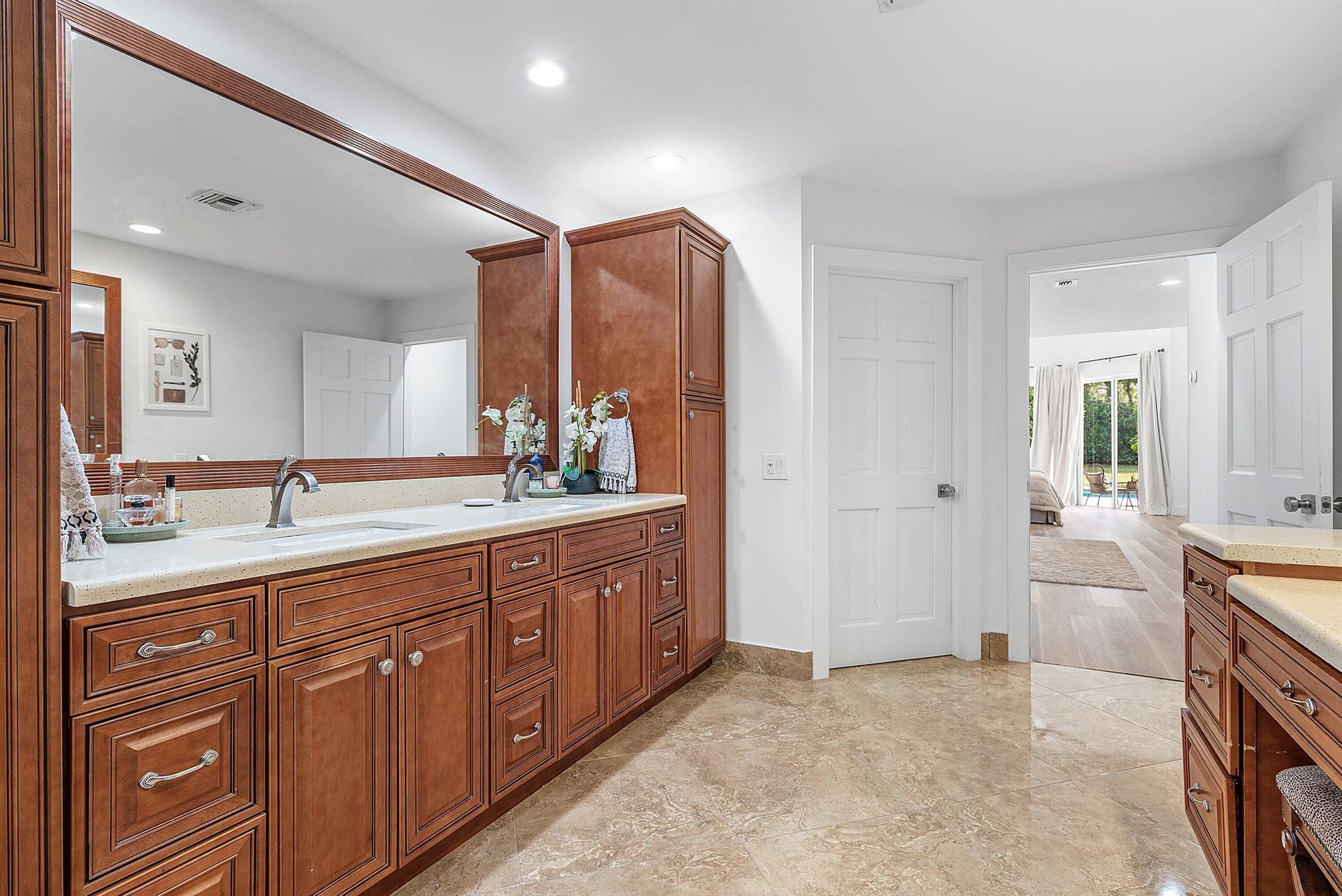 4408 Woodfield Boulevard