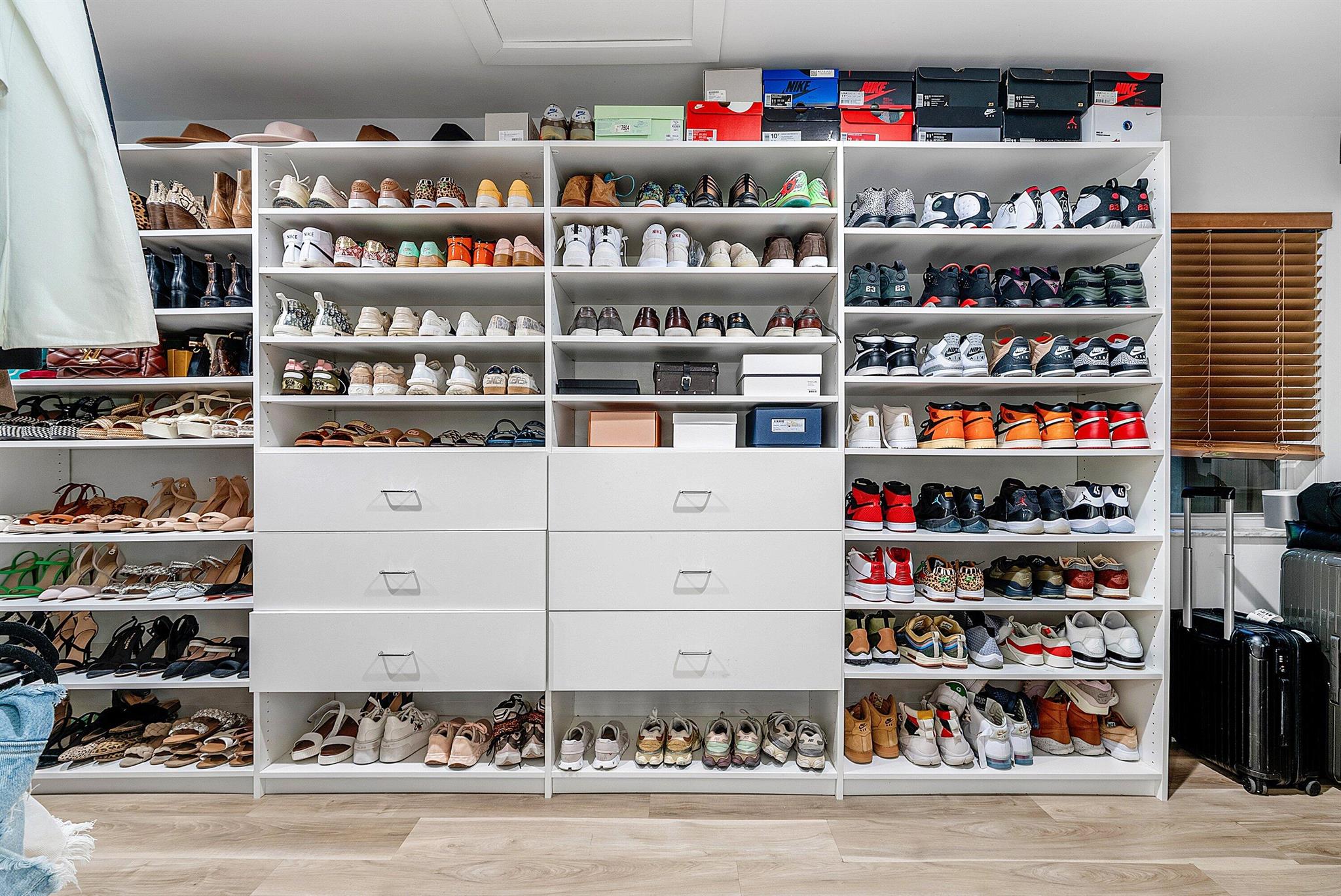 4408 Woodfield Boulevard