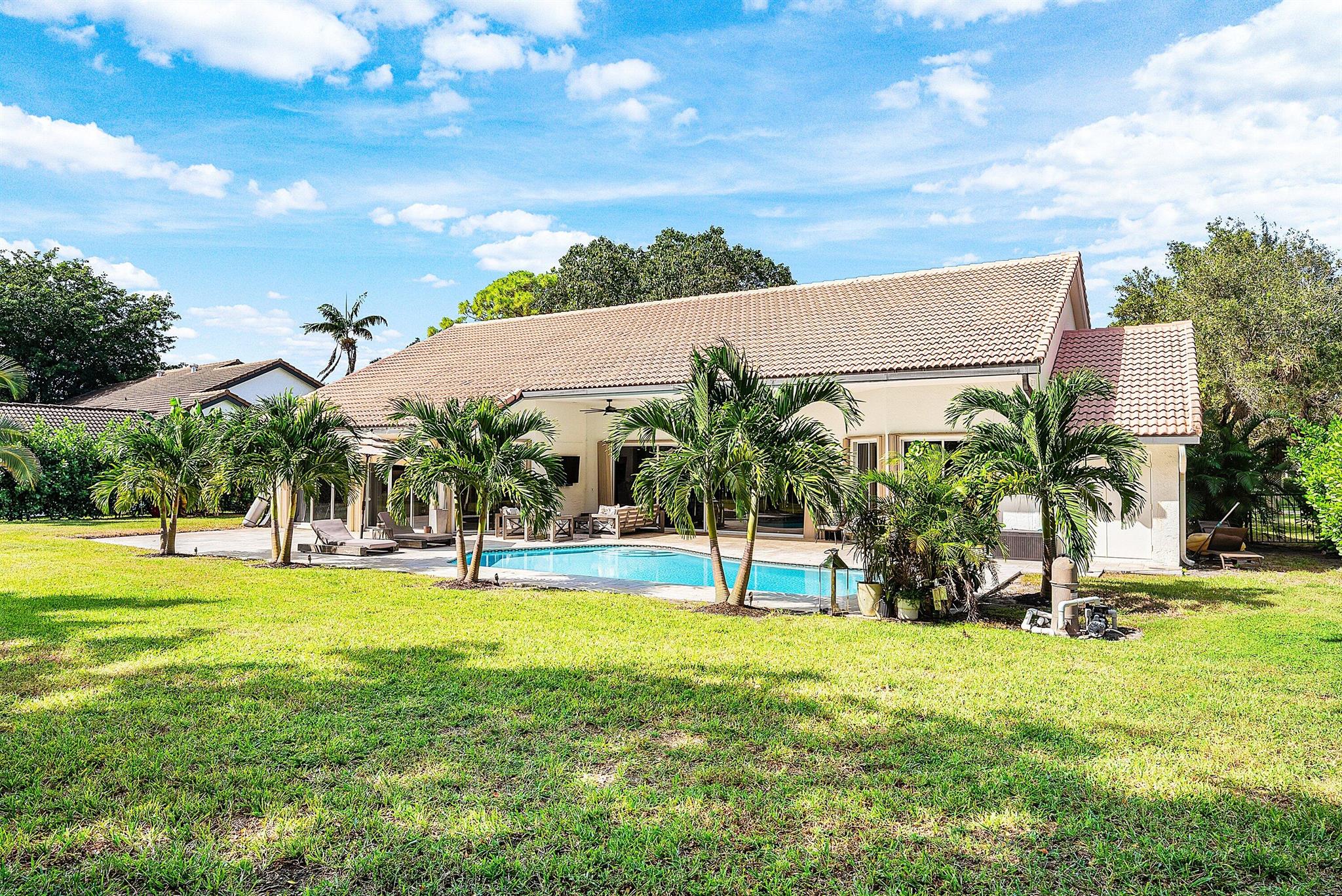 4408 Woodfield Boulevard