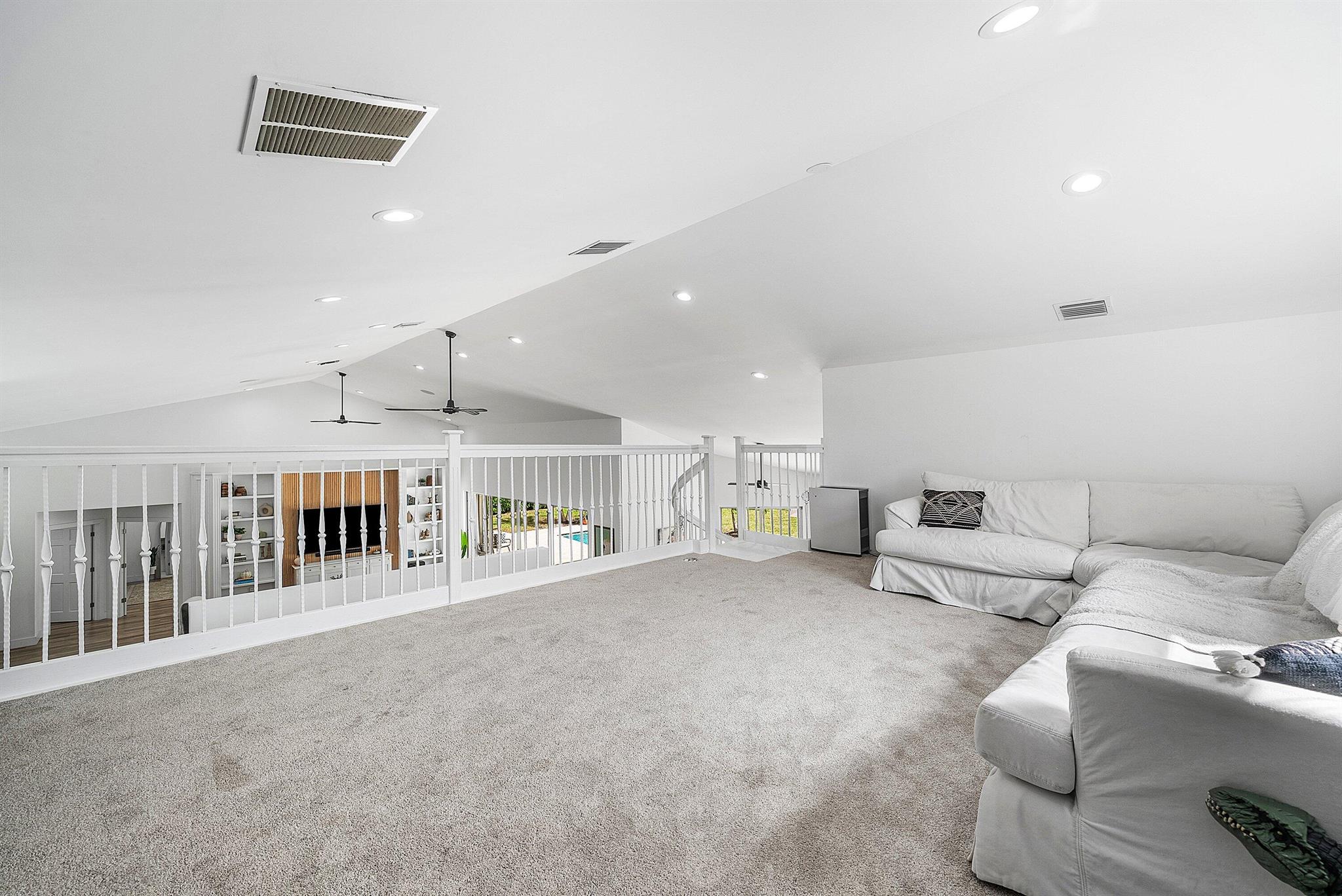 4408 Woodfield Boulevard