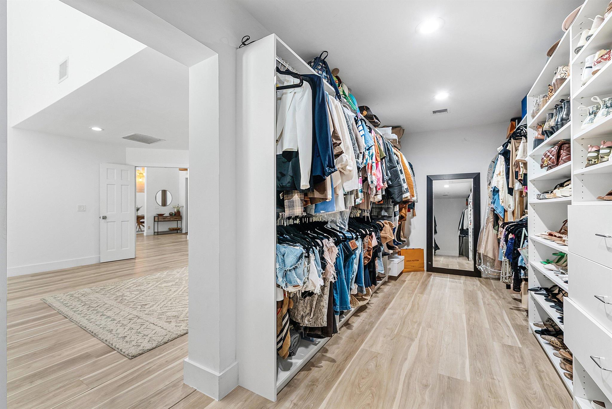 4408 Woodfield Boulevard