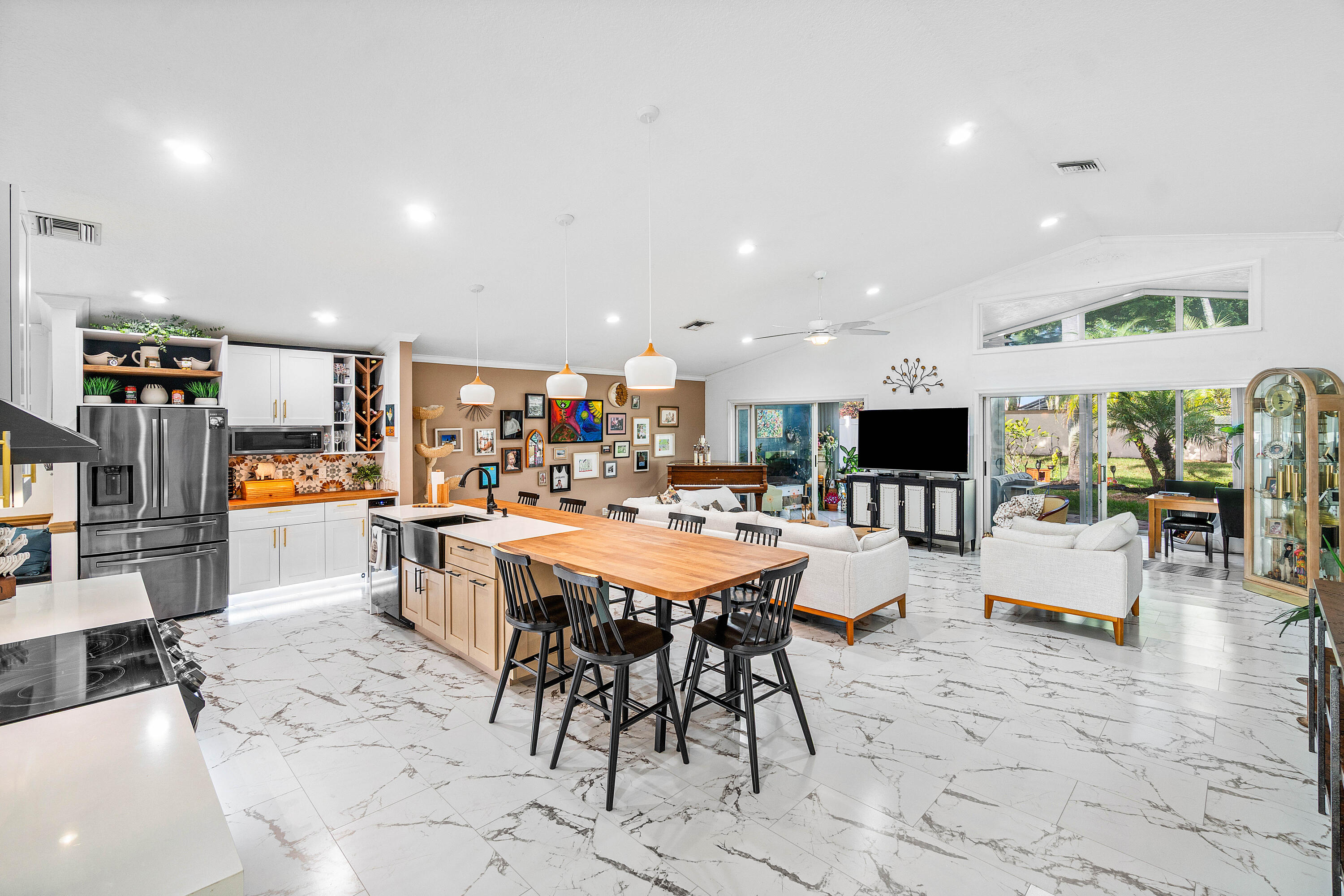 6805 Sun River Road