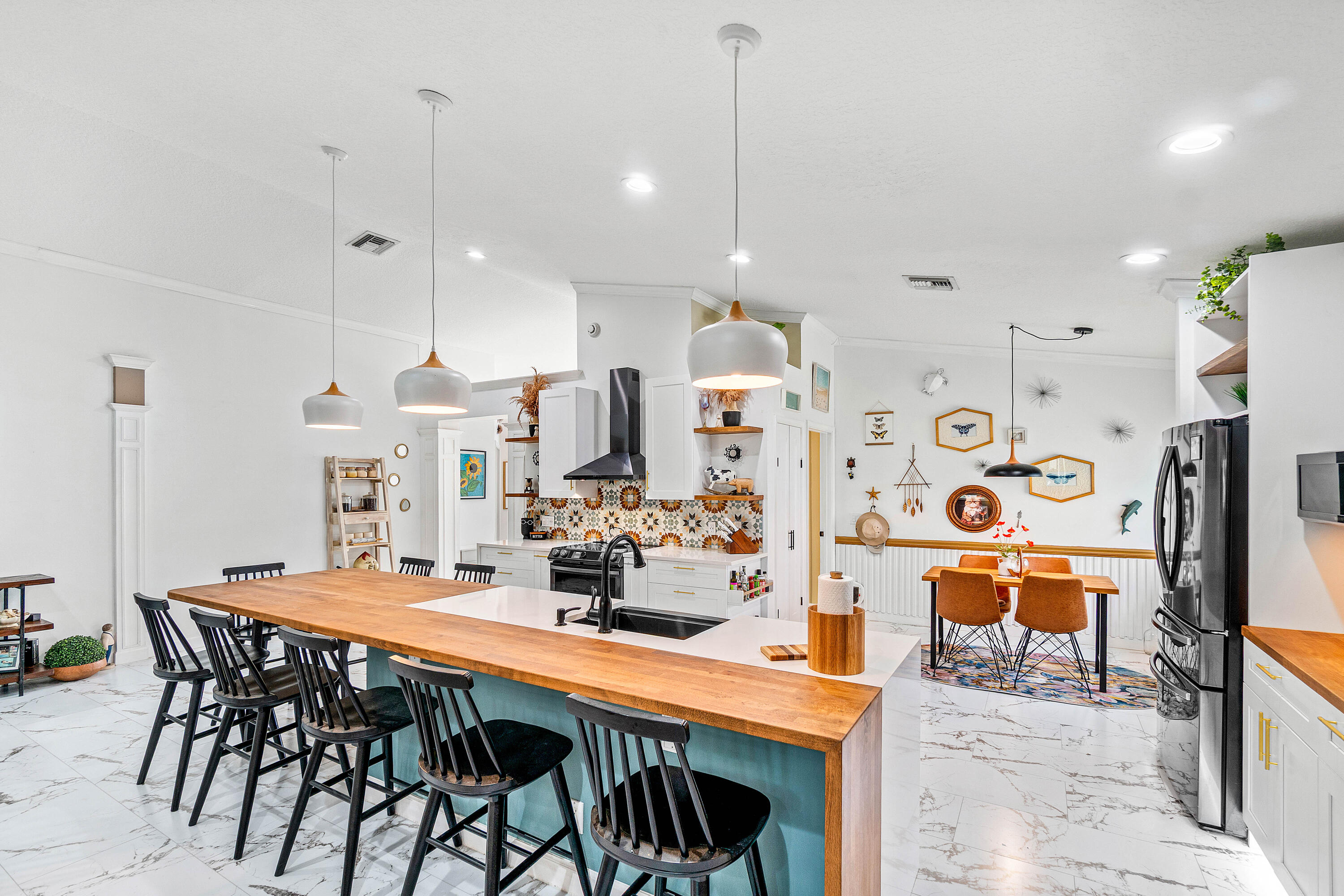 6805 Sun River Road