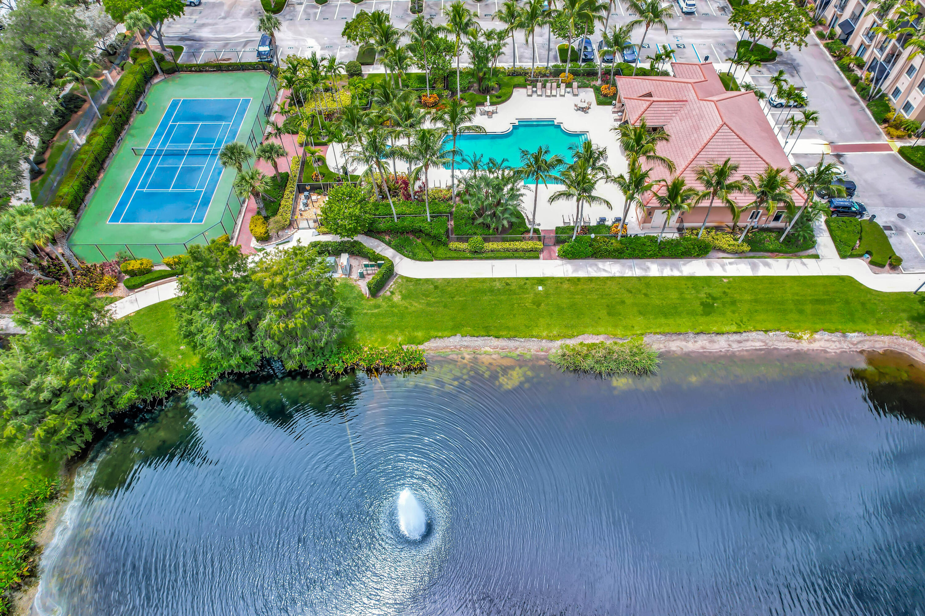 353 S Us Highway 1 A4