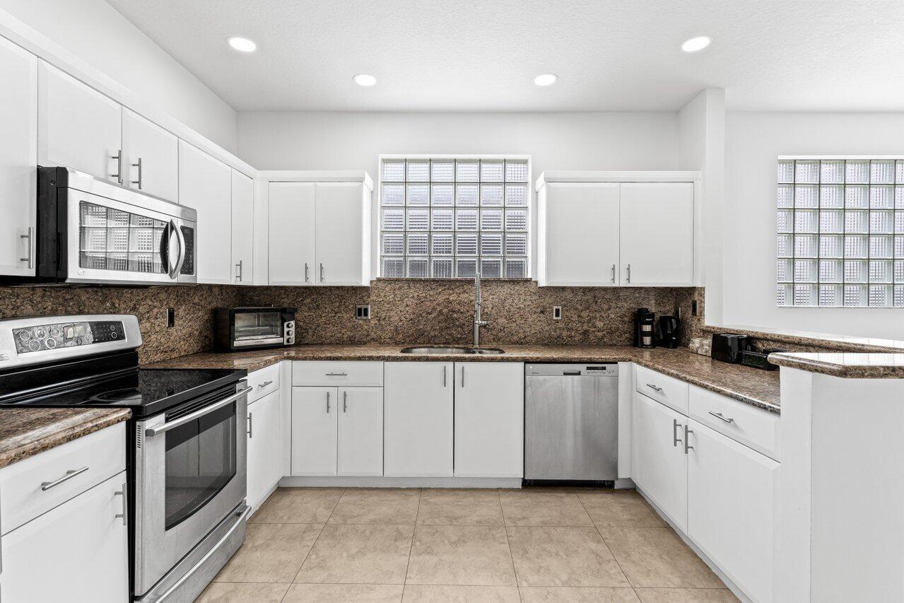 11157 Harbour Springs Circle