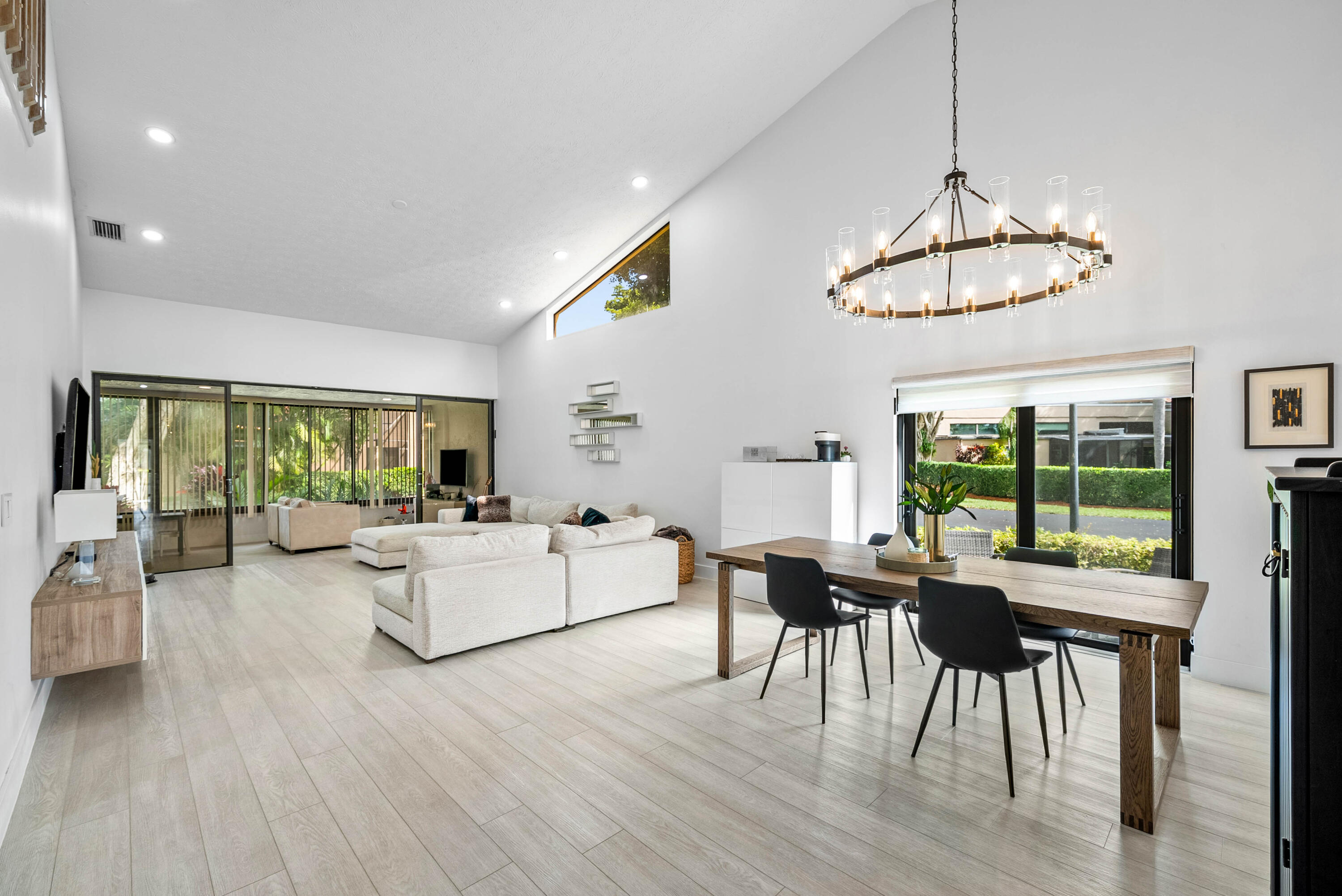 22627 Meridiana Drive