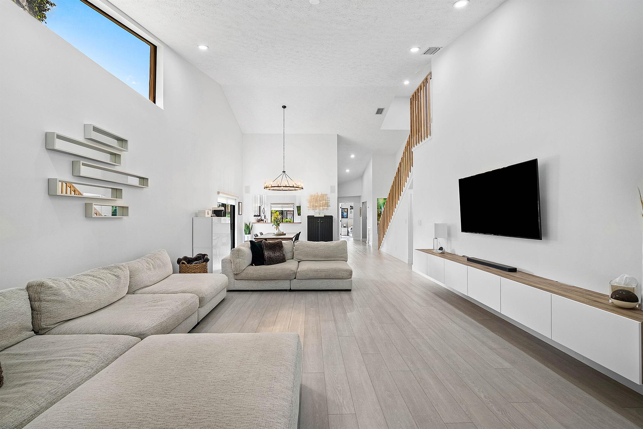 22627 Meridiana Drive