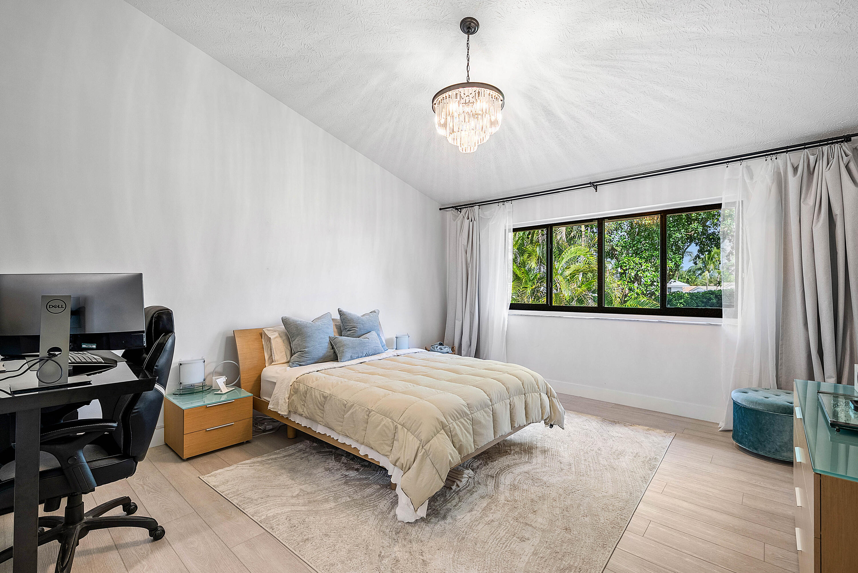 22627 Meridiana Drive