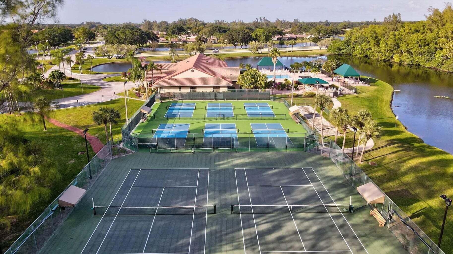 5770 Parkwalk Circle W