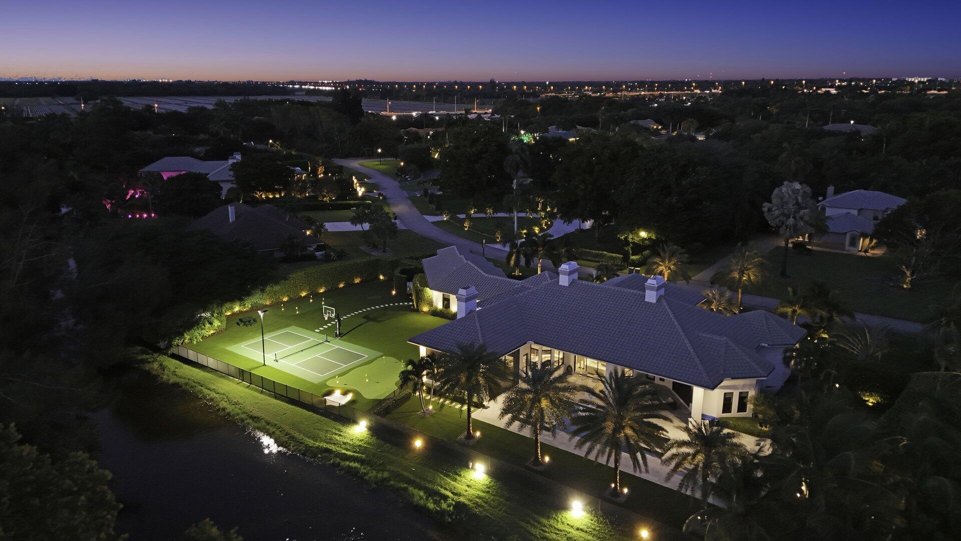 15271 Tall Oak Avenue